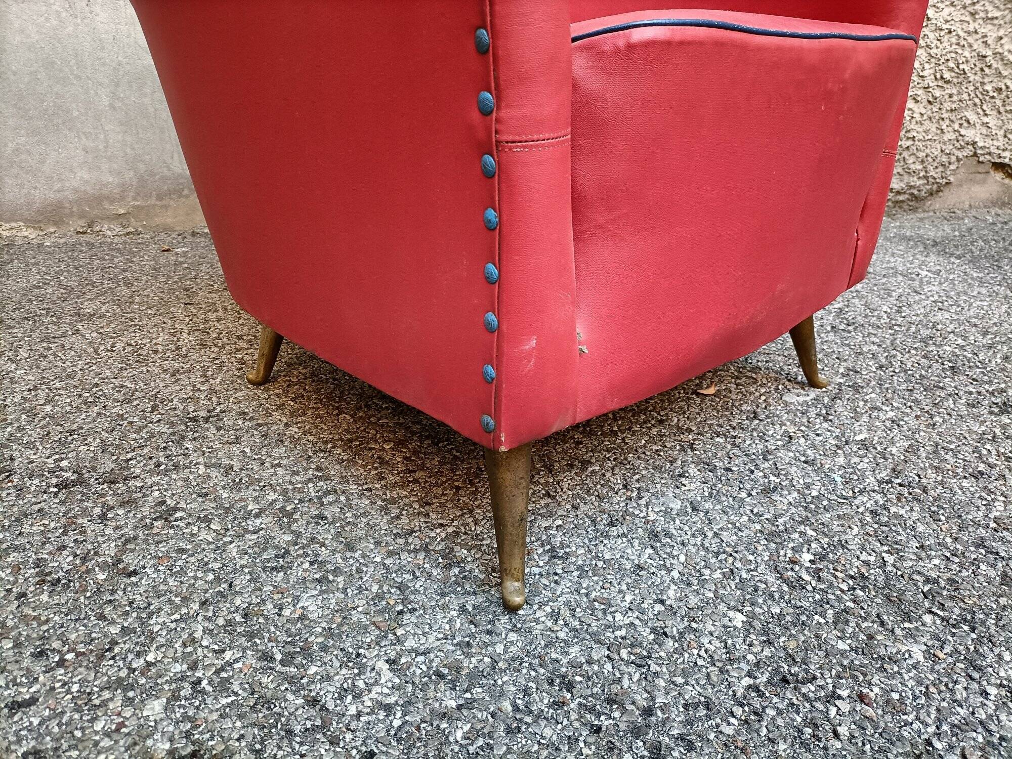 Isa Bergamo - armchair - pressure-moulded brass feet