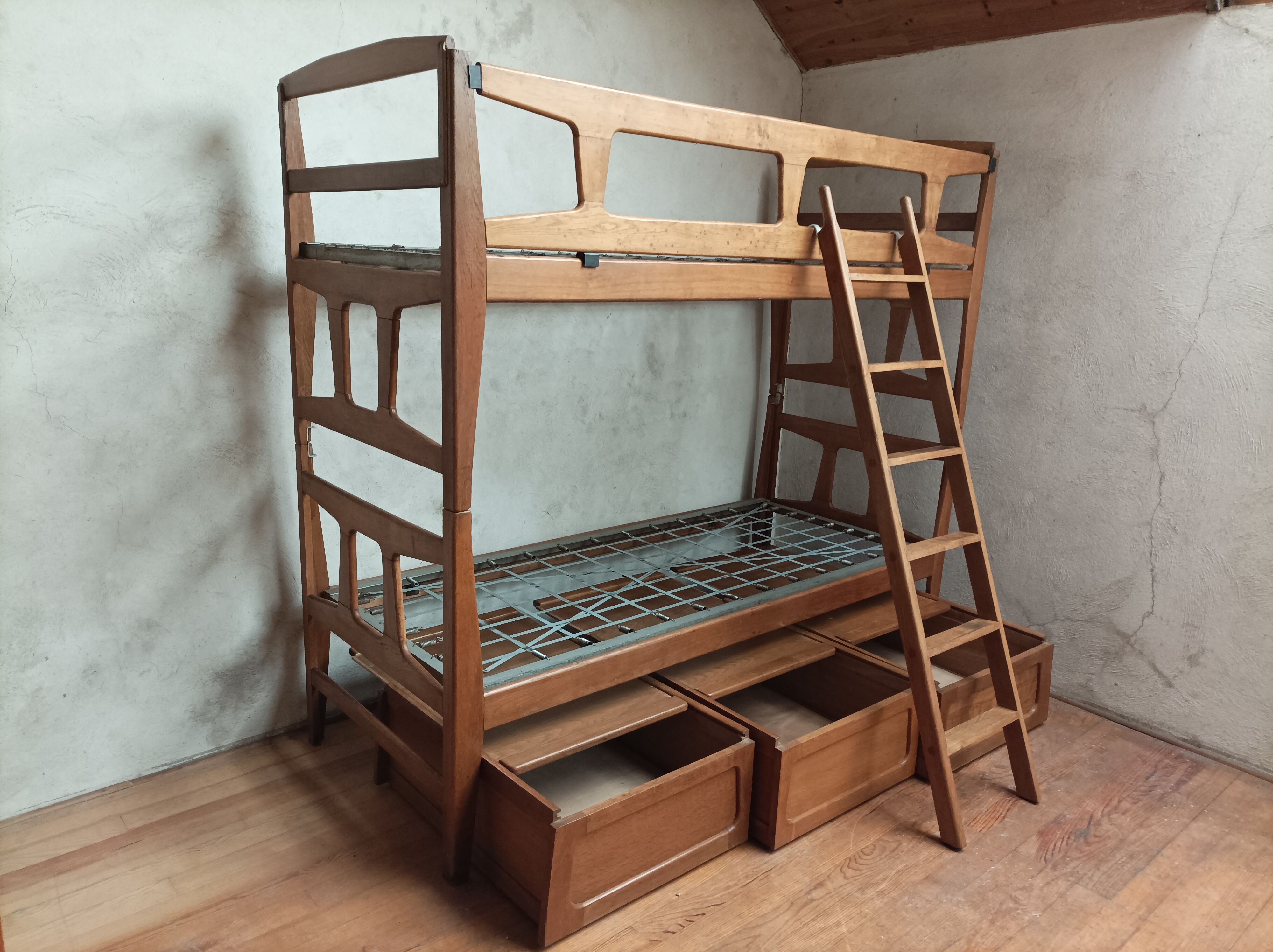 Stackable twin beds with storage chests