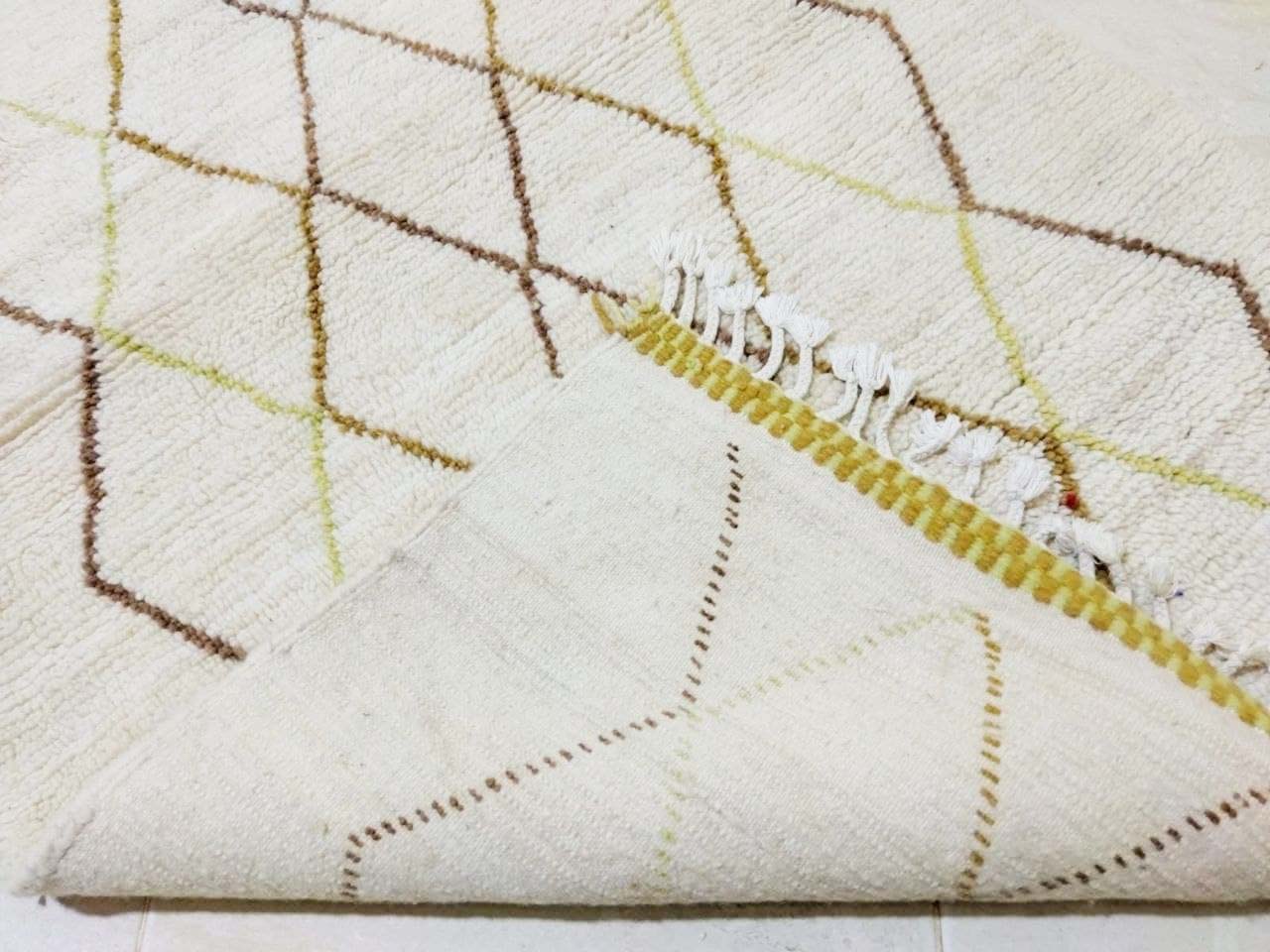 Moroccan berber carpet 280x104cm