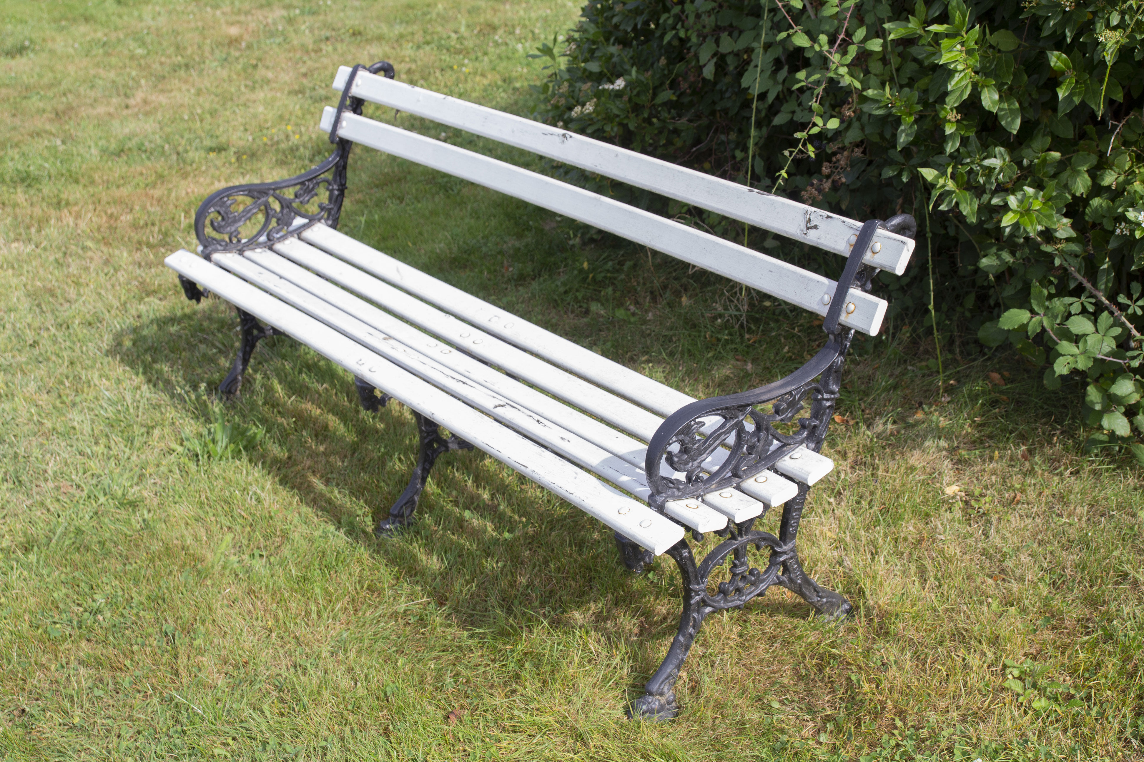 Godin garden bench