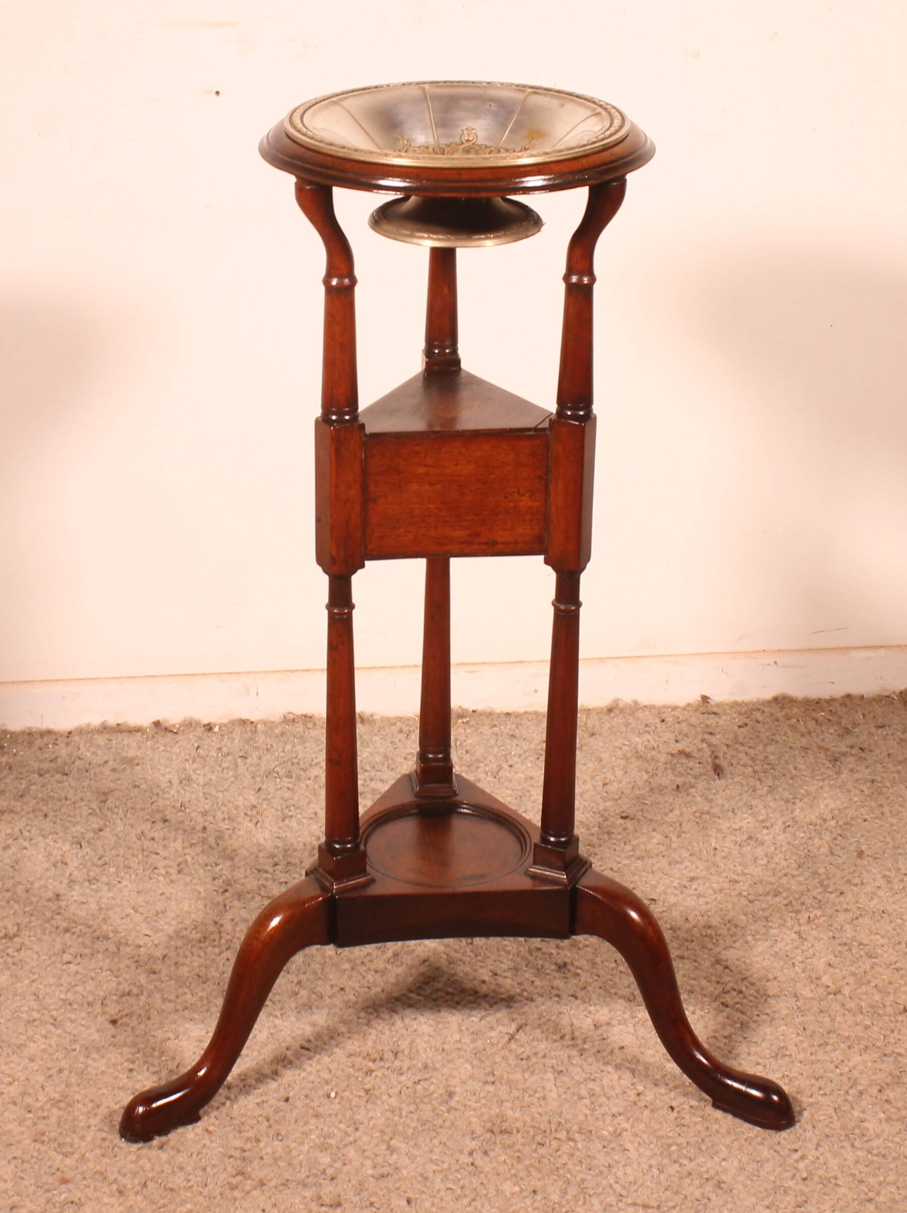 18th century mahogany barber's or pocket emptier