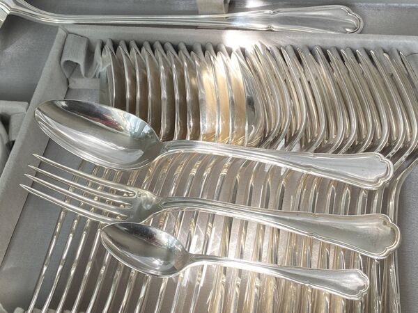 Ménagère Ercuis en métal argenté 49 pièces avec couteaux modèle Victoria