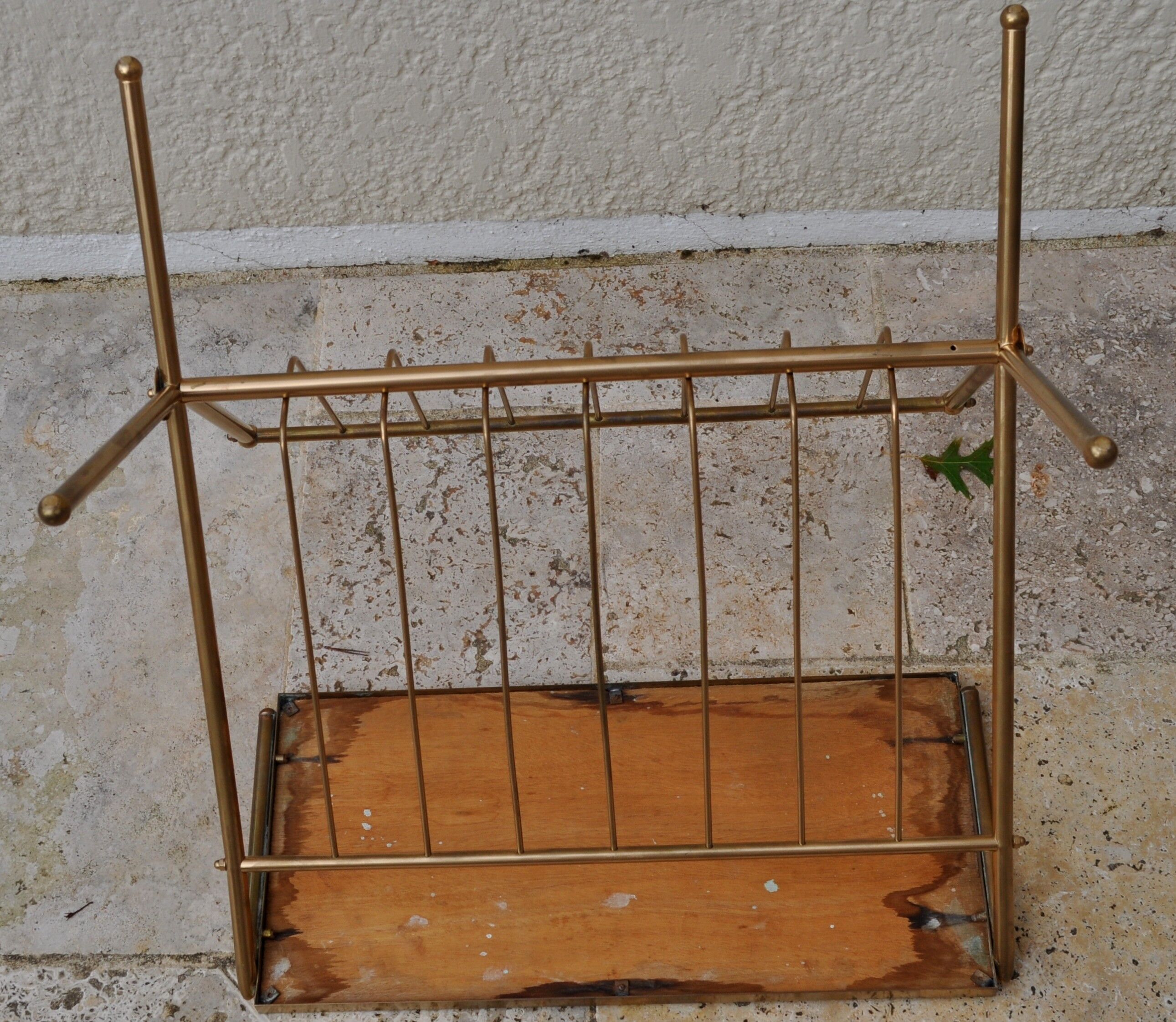 50's Tablet gold magazine holder