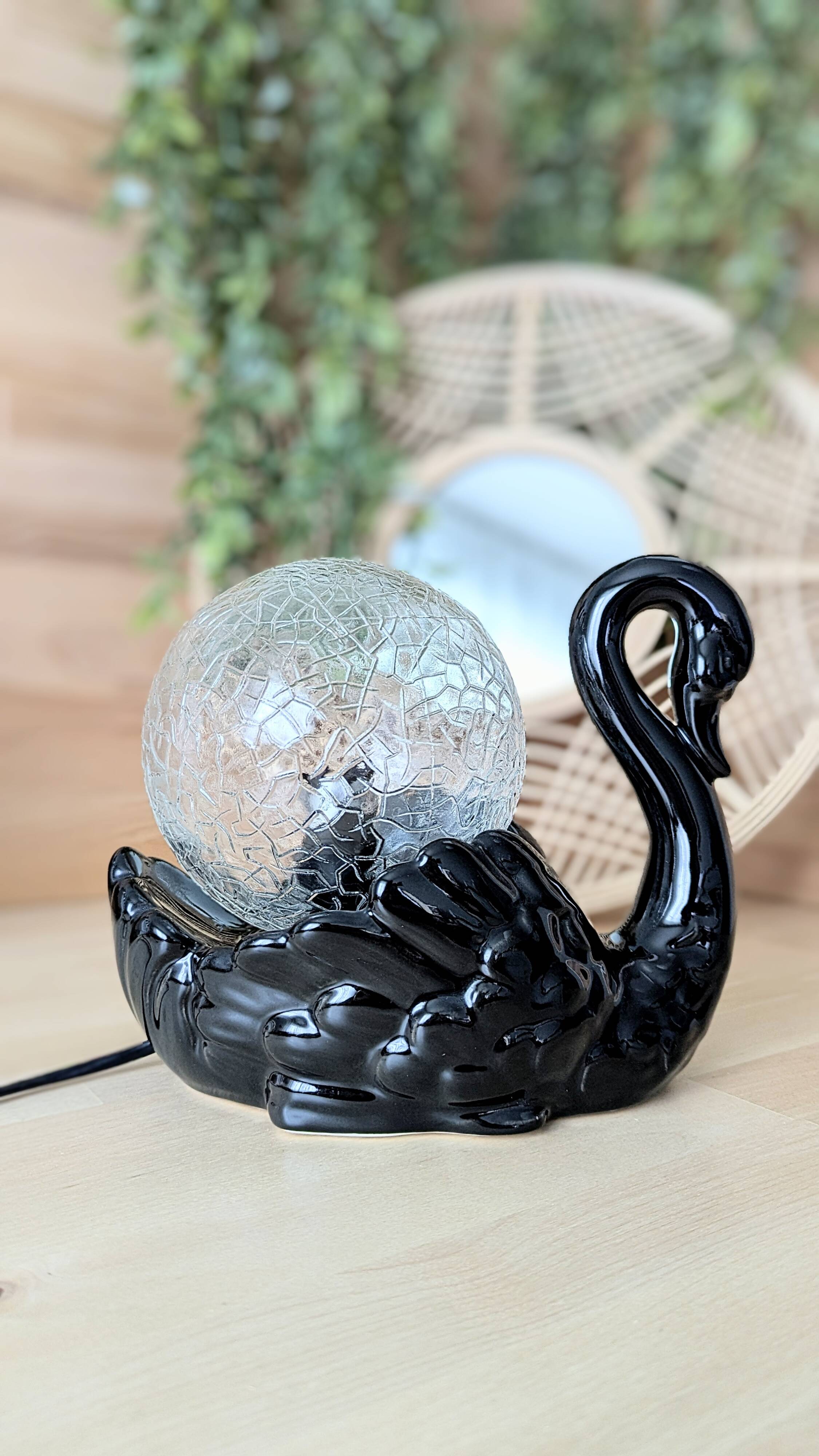 Swan lamp (L-0242)