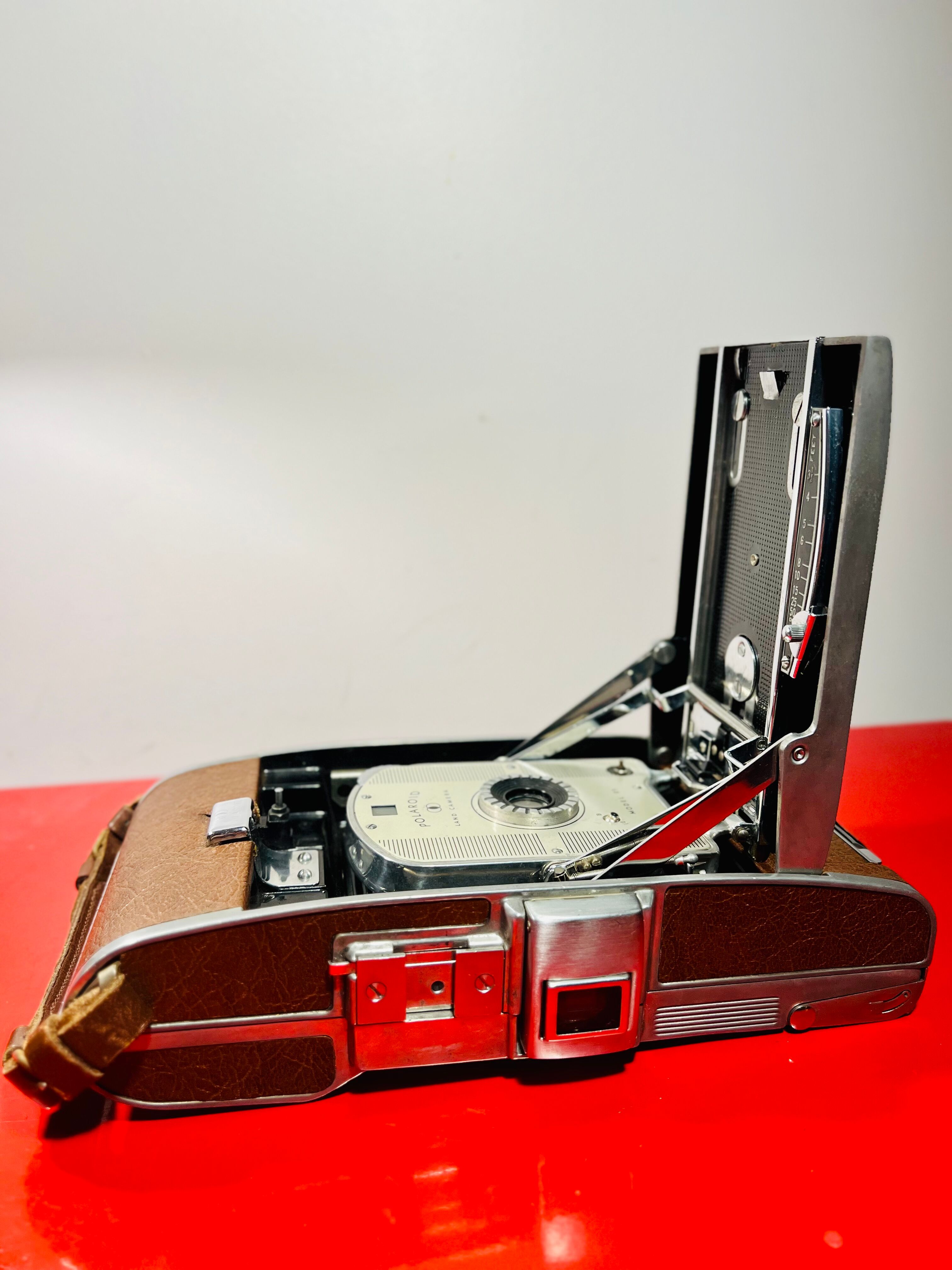 Polaroid land camera model 95