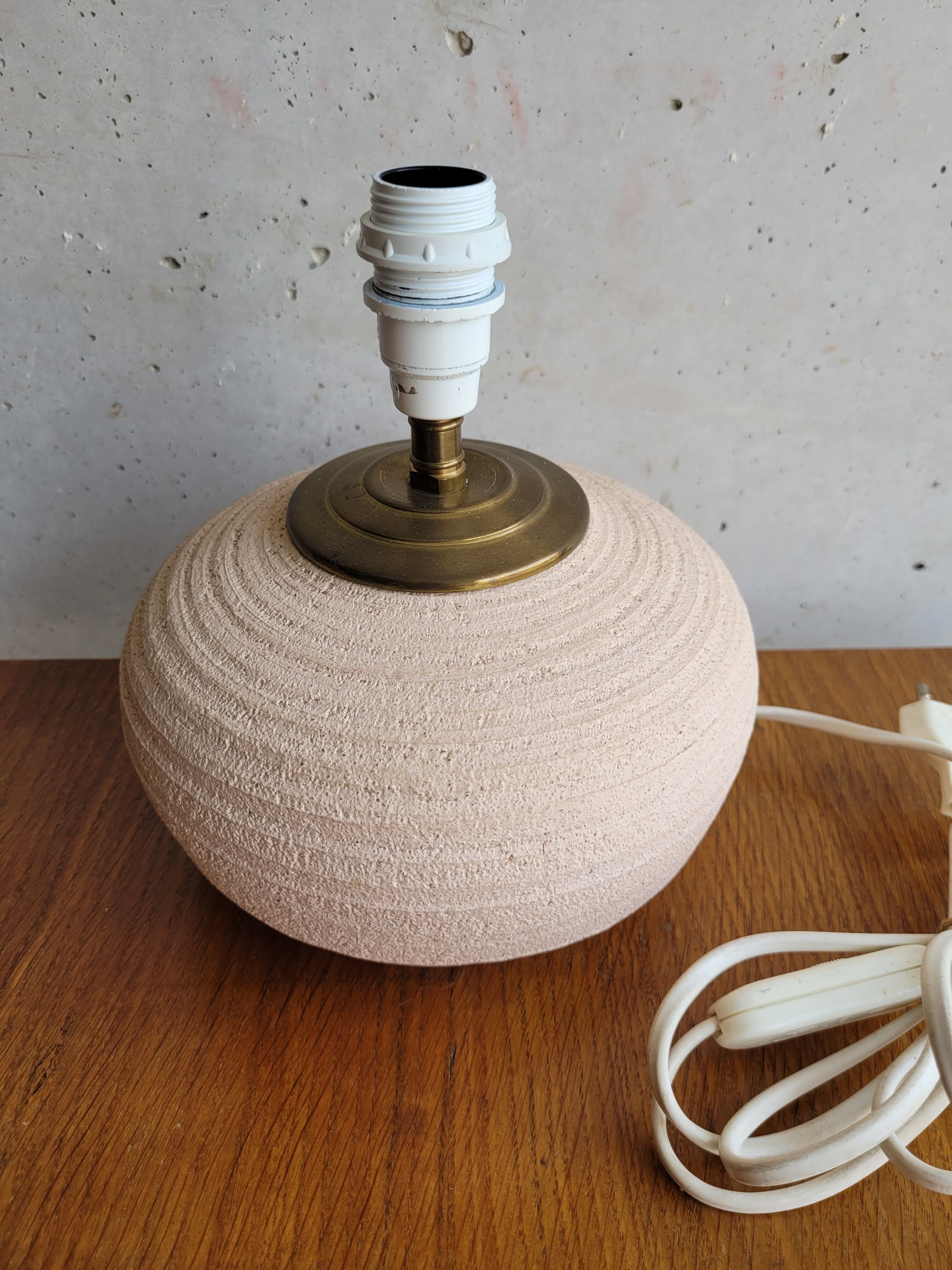 Vintage ball lamp foot