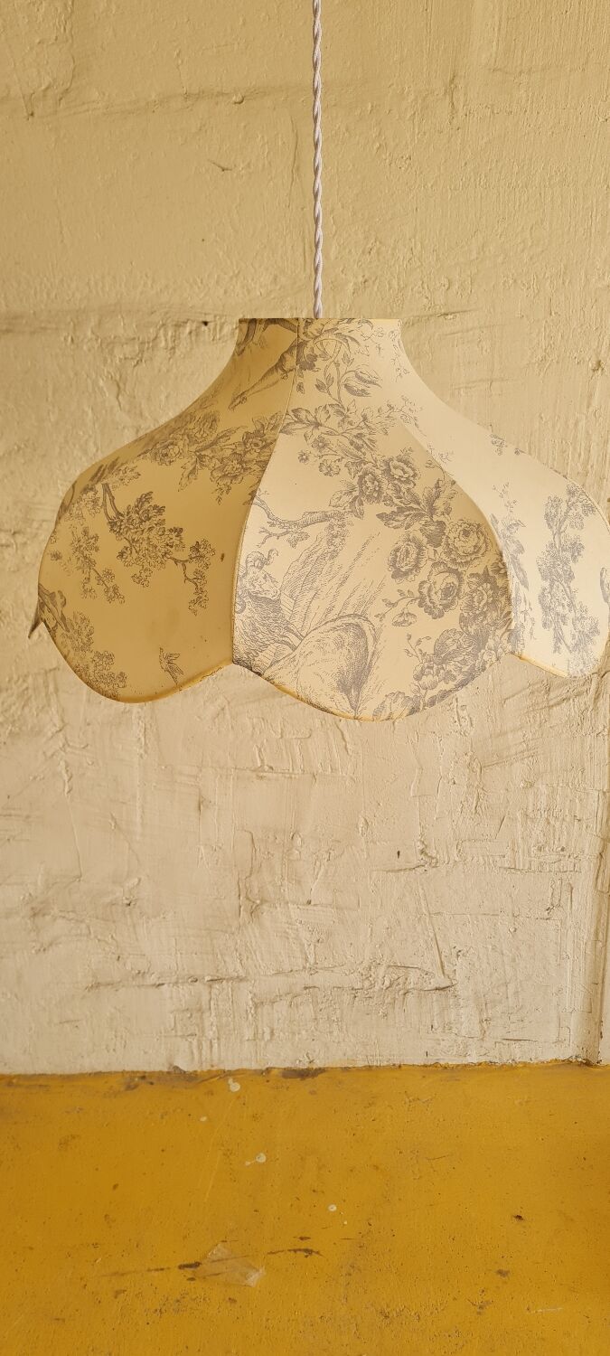 Vintage suspension in toile de jouy