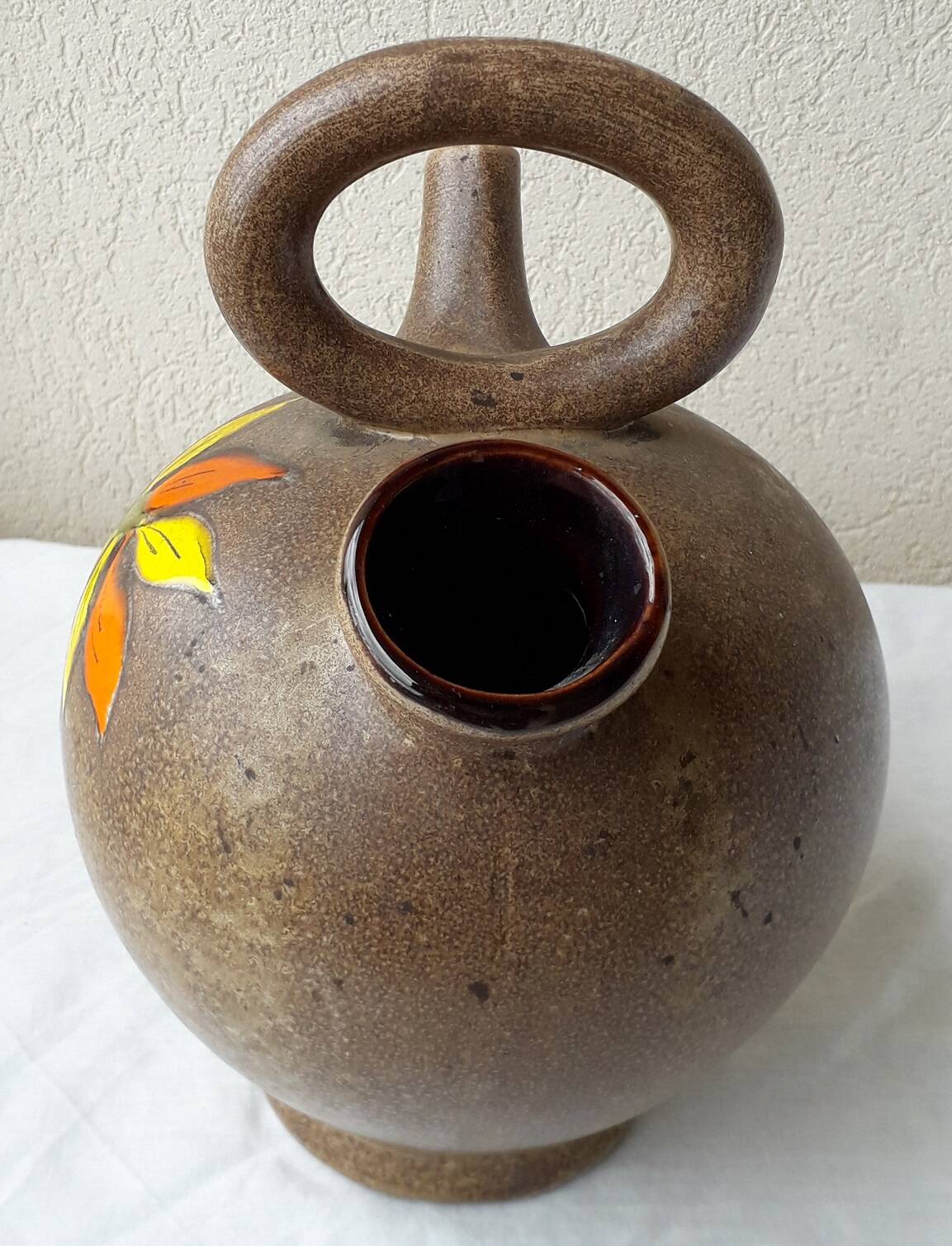 Ceramic jug Rasteau