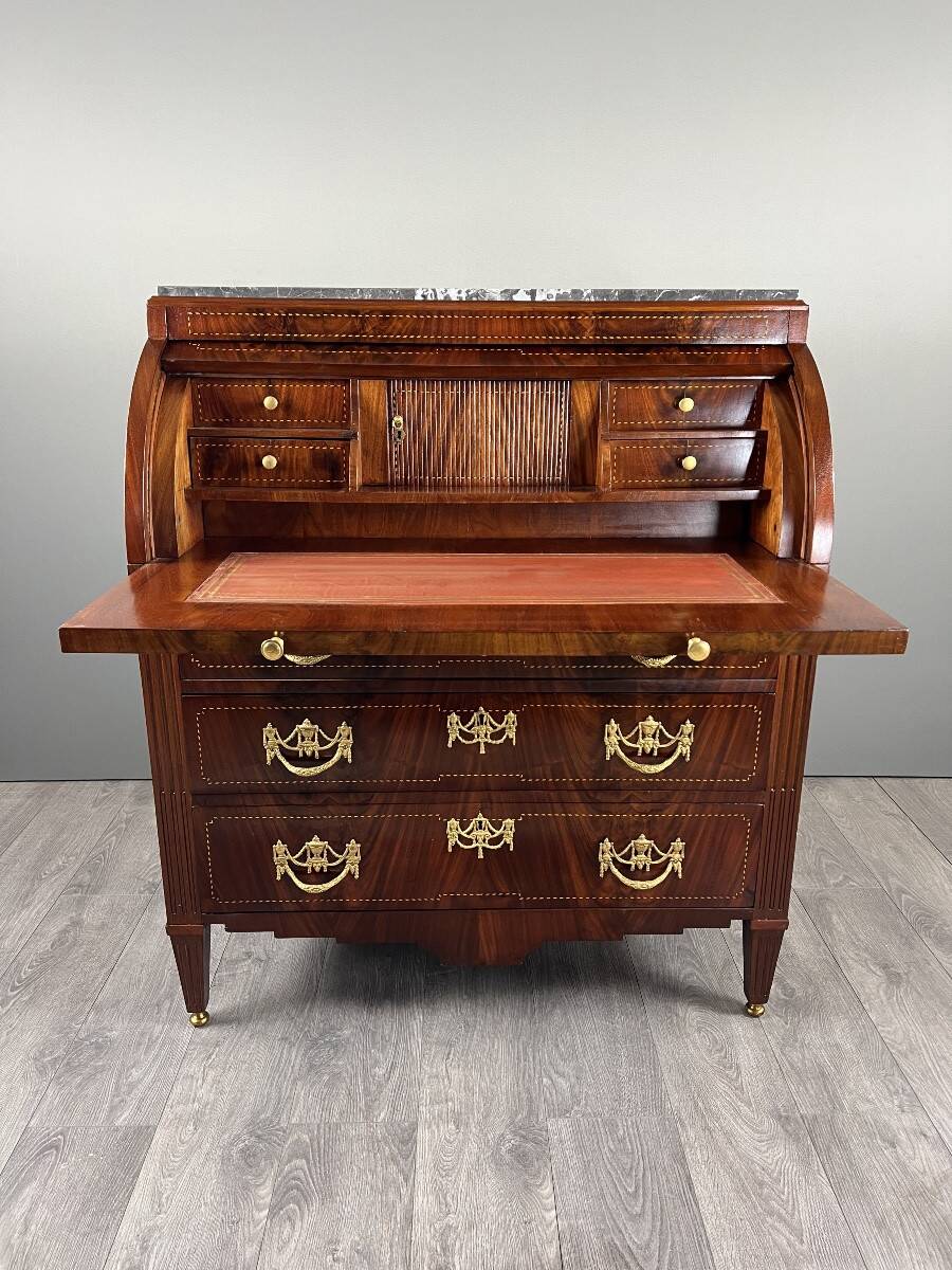 Louis XVI style mahogany writing desk with a flap, 19th century.