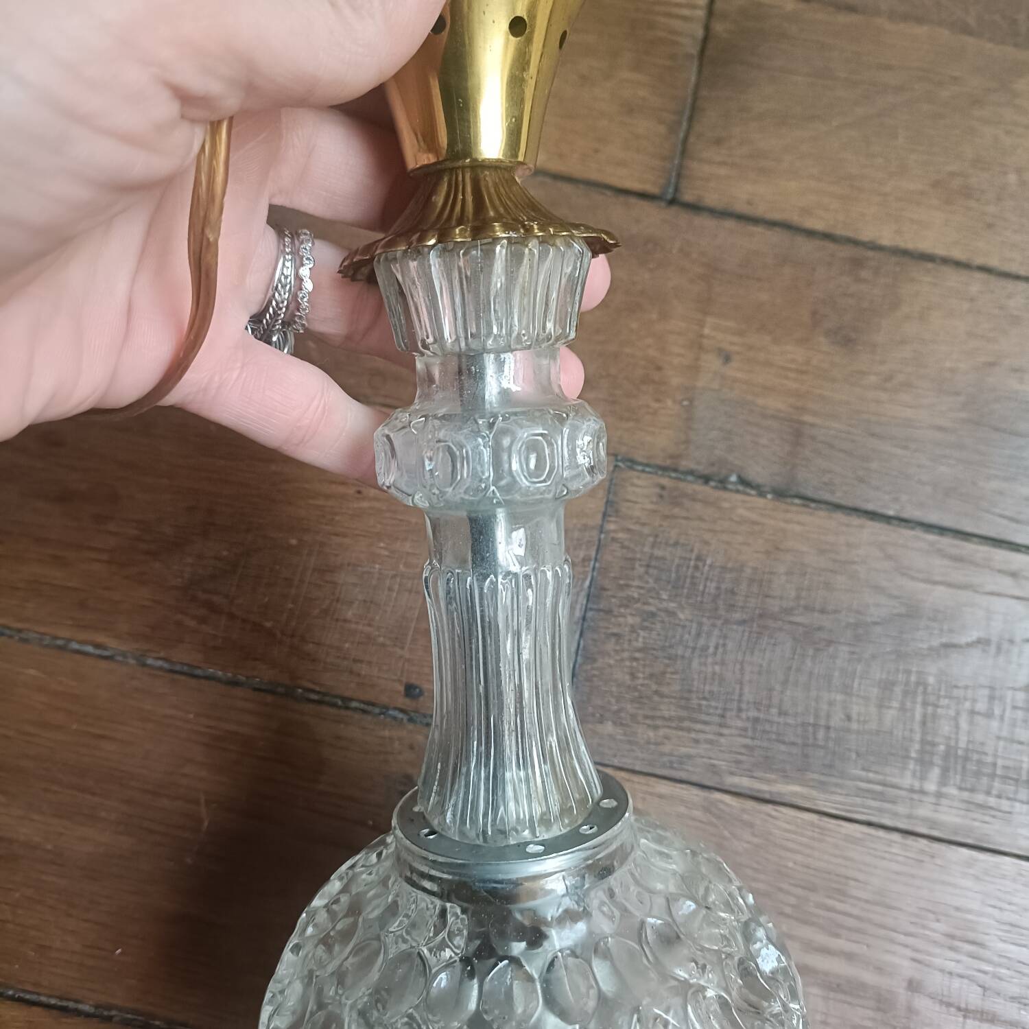 Suspension verre moulé et laiton