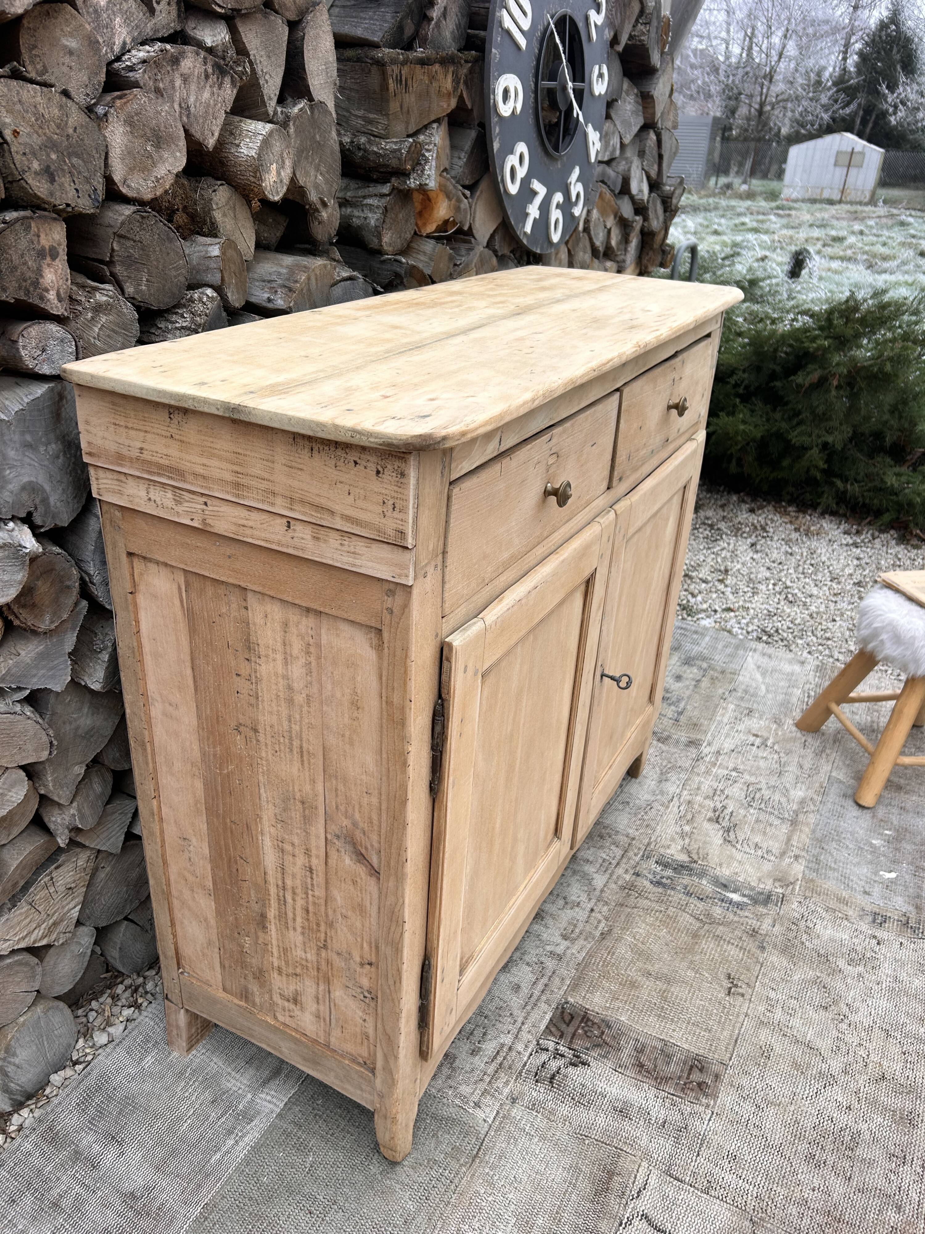 Massive renovated buffet