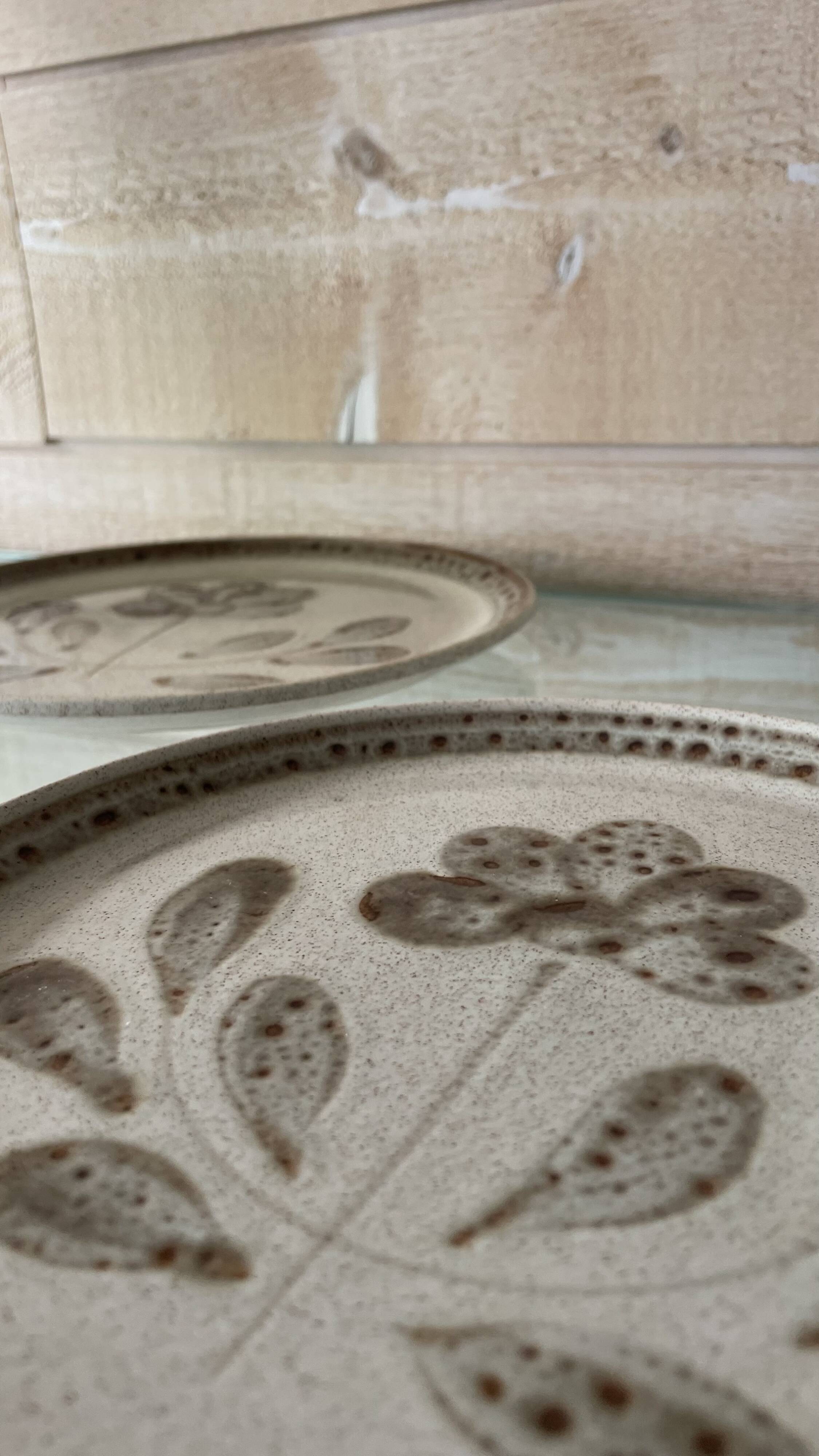 Set of 6 Sarreguemines stoneware dessert plates, Jocelyne pattern