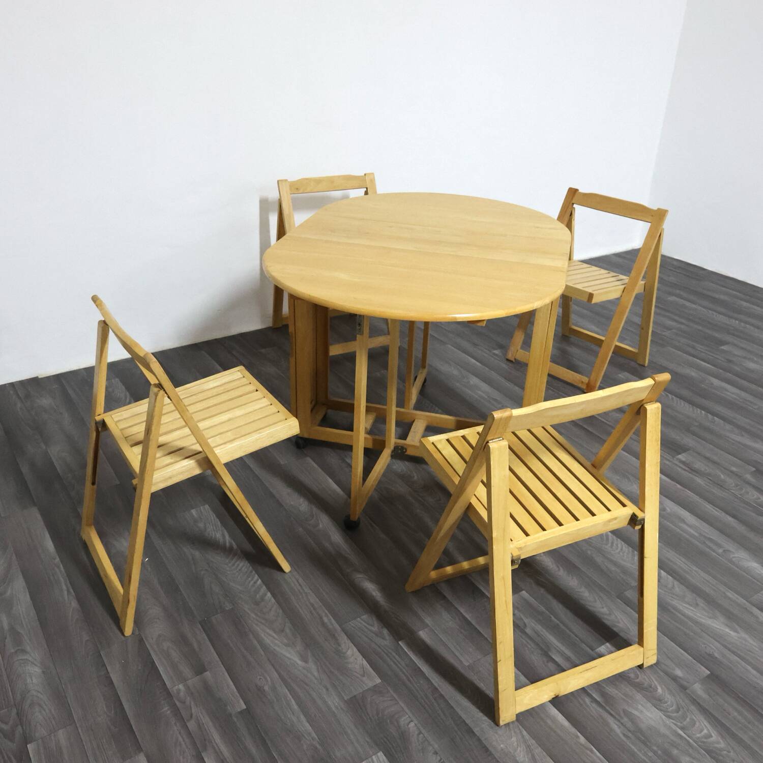 Set Tavolo E Sedie Richiudibile Design Scandinavo Anni 80 Modernariato