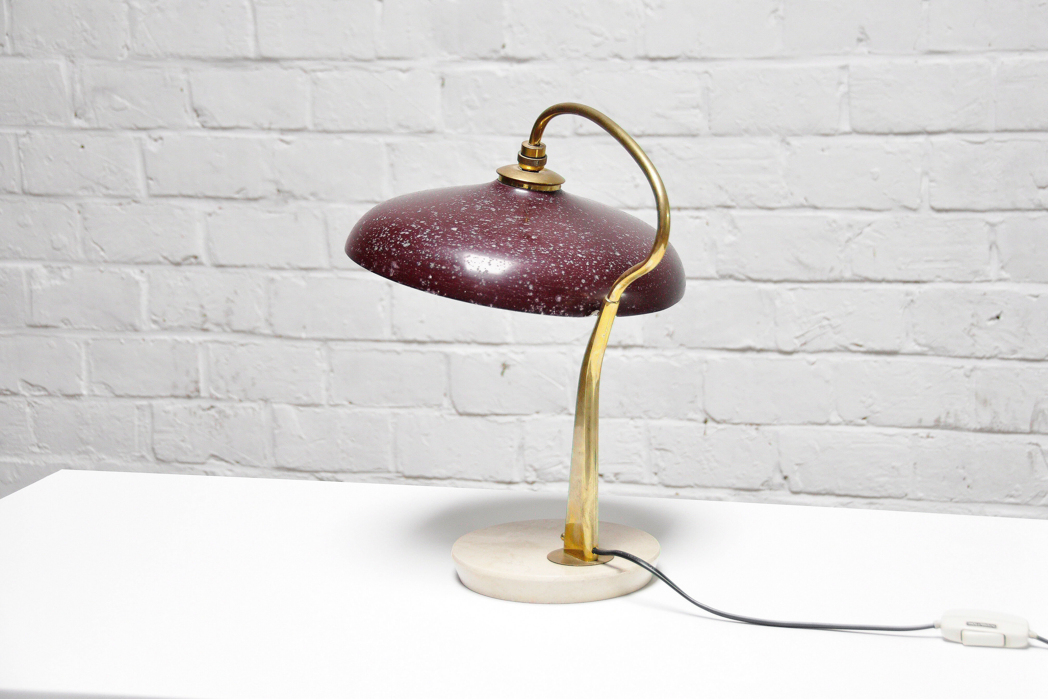 Table lamp by Giuseppe Ostuni for Oluce, 1950