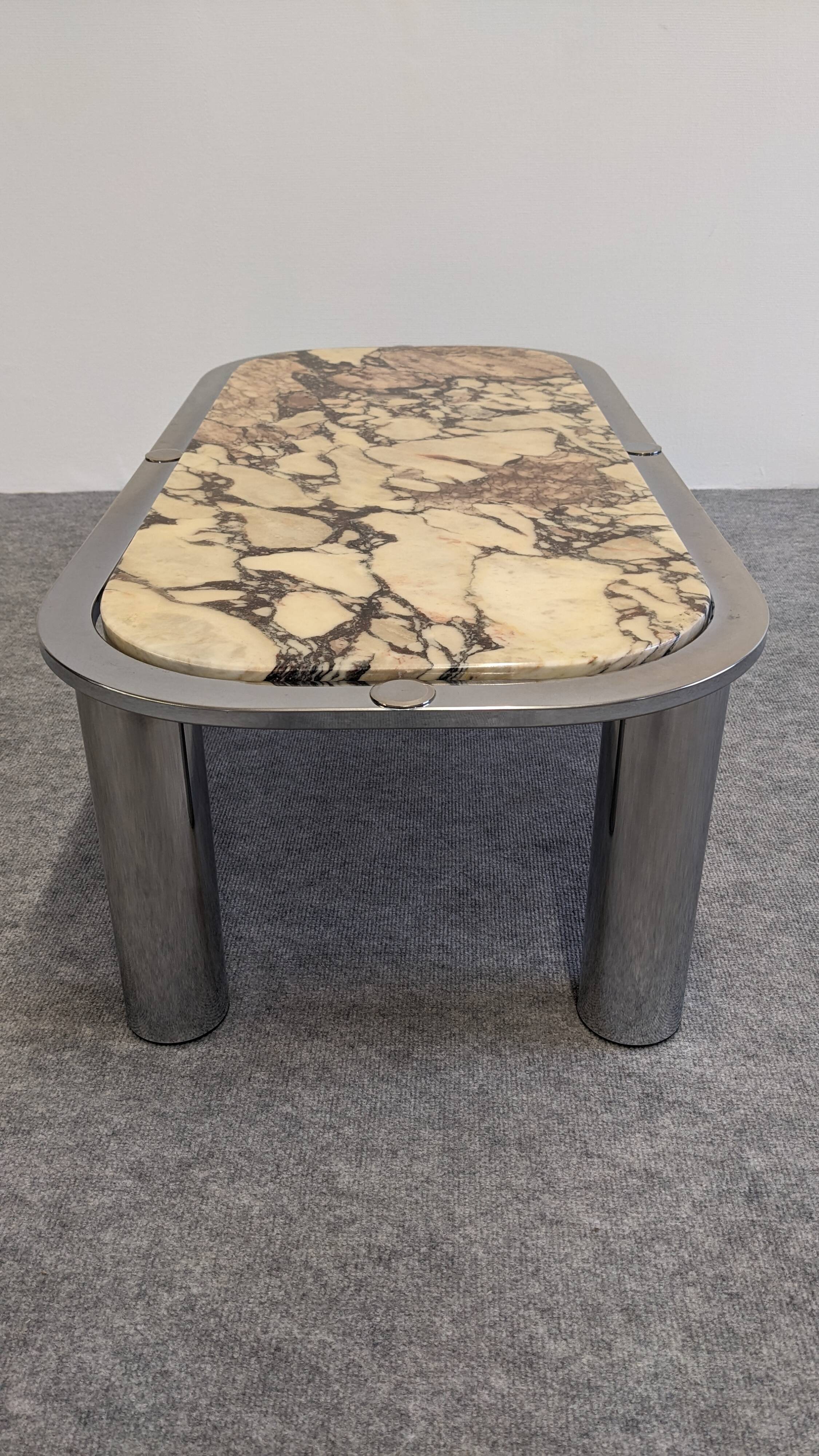 Italian marble coffee table from the 60s/70s
