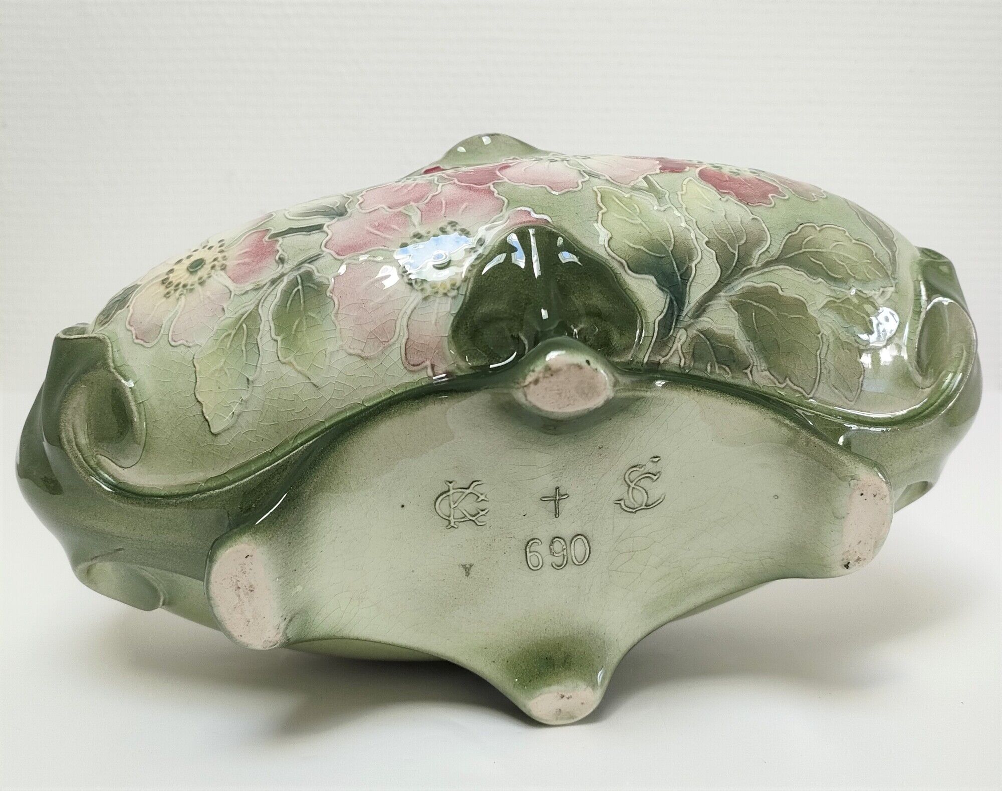 Art Nouveau gardener Keller and Guérin Earthenware St Clément decorated with flowers