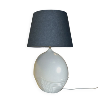 Lampe de table en céramique italienne de forme ovale blanche vintage des années 1980
