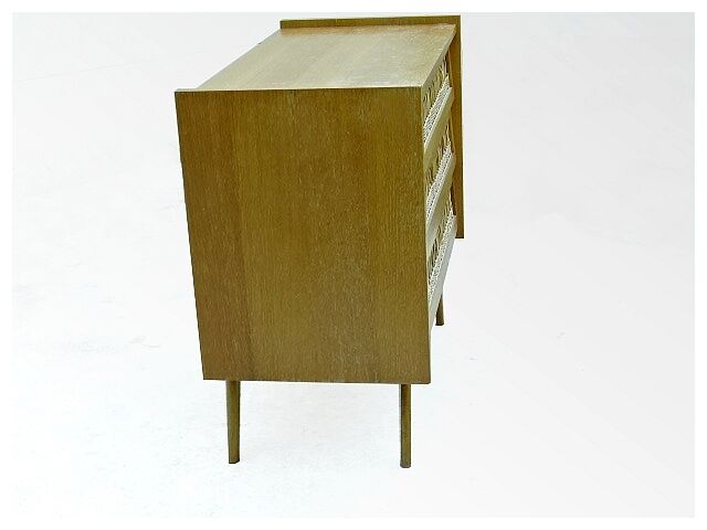 Commode en rotin des années 1960