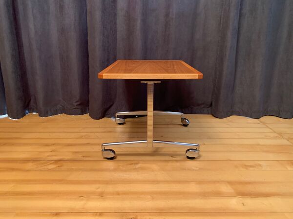 Table auxiliaire mobile, années 1970