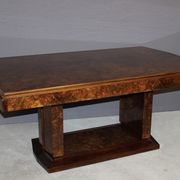 Table art déco en acajou et loupe d'orme vers 1930