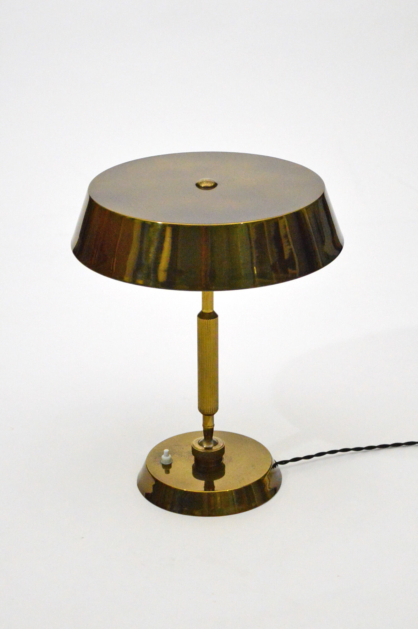 Lampe de bureau en laiton italienne vintage des années 1950 attribuée à Stilnovo