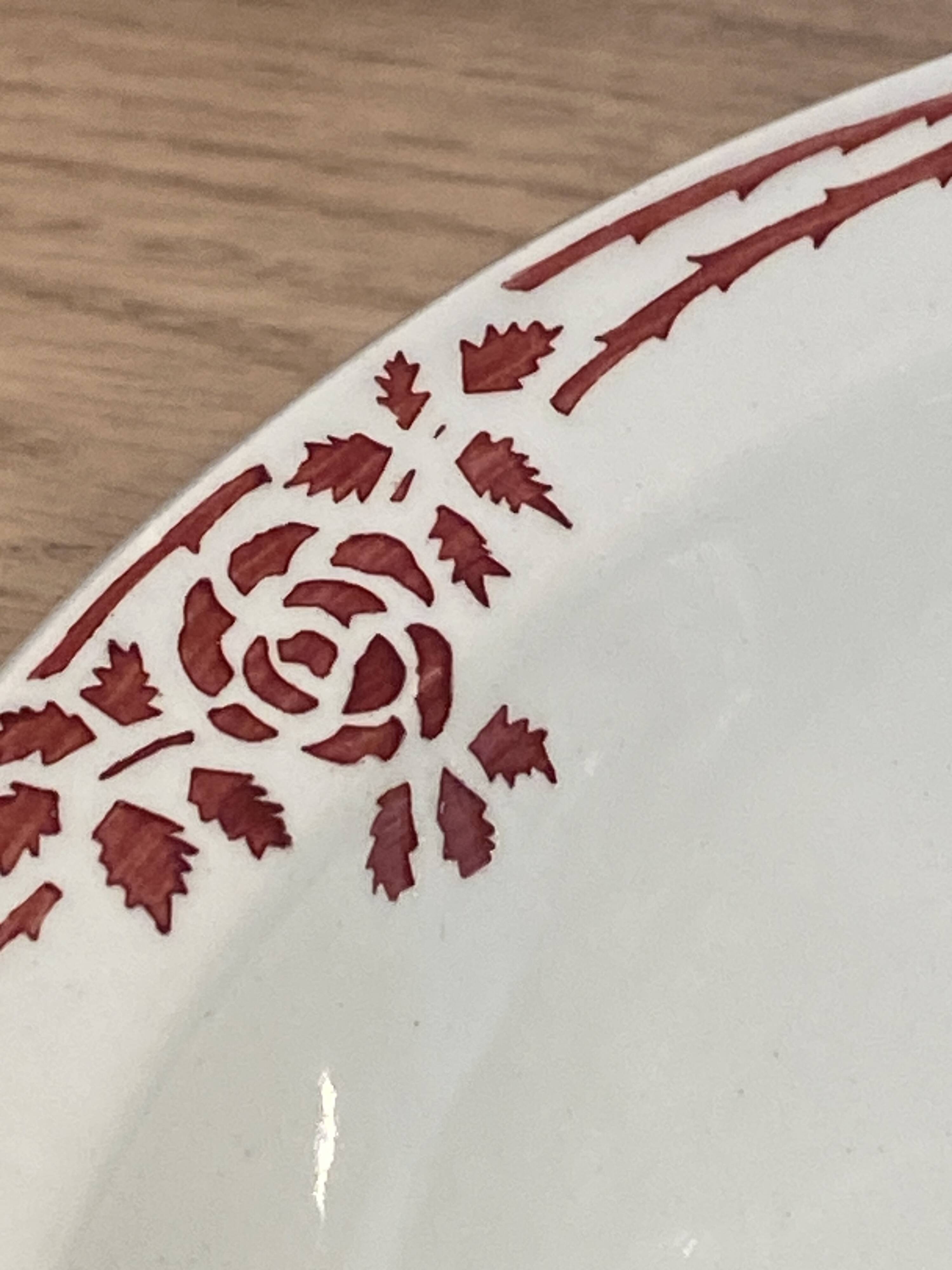 Hollow serving dish from Onnaing earthenware factory