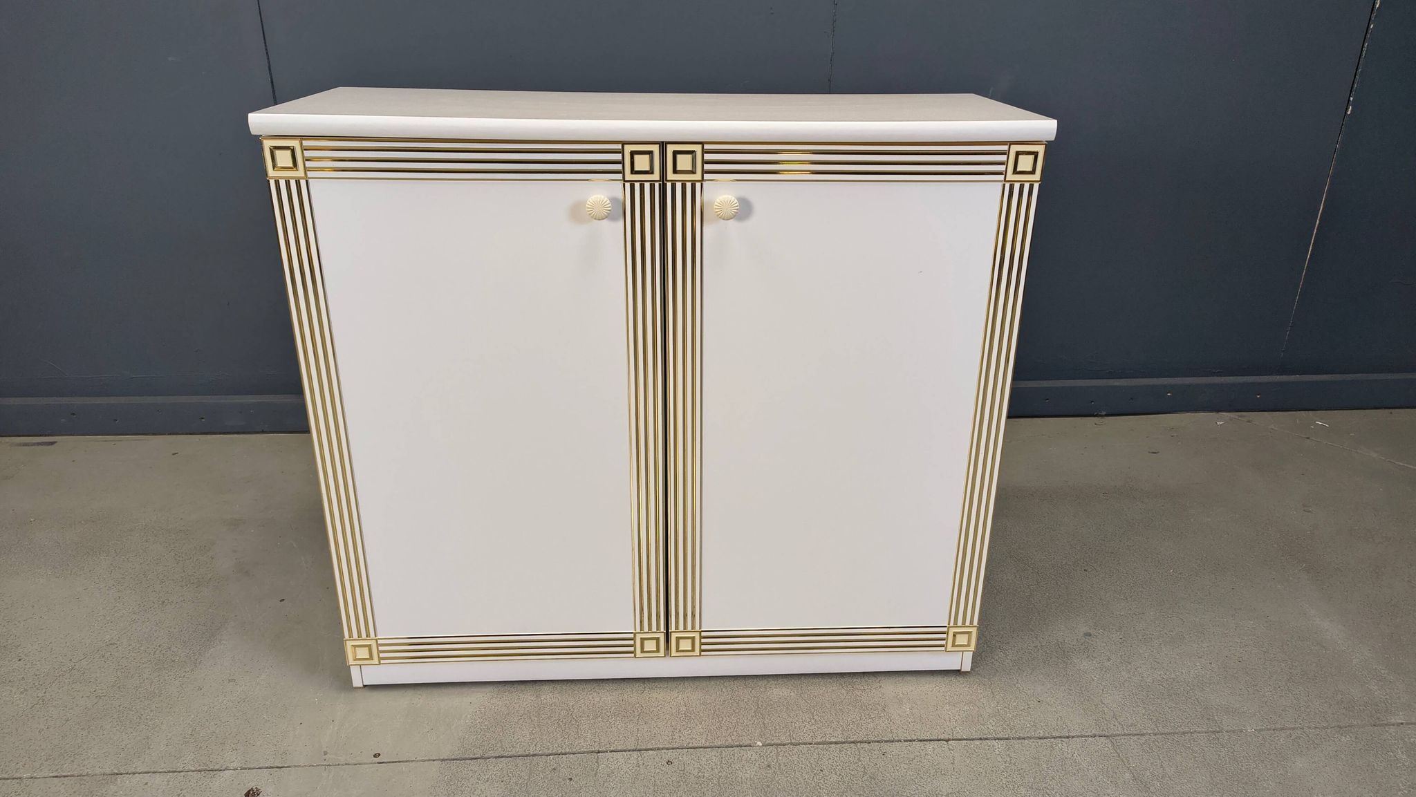 Hollywood regency style cabinet, 1980s