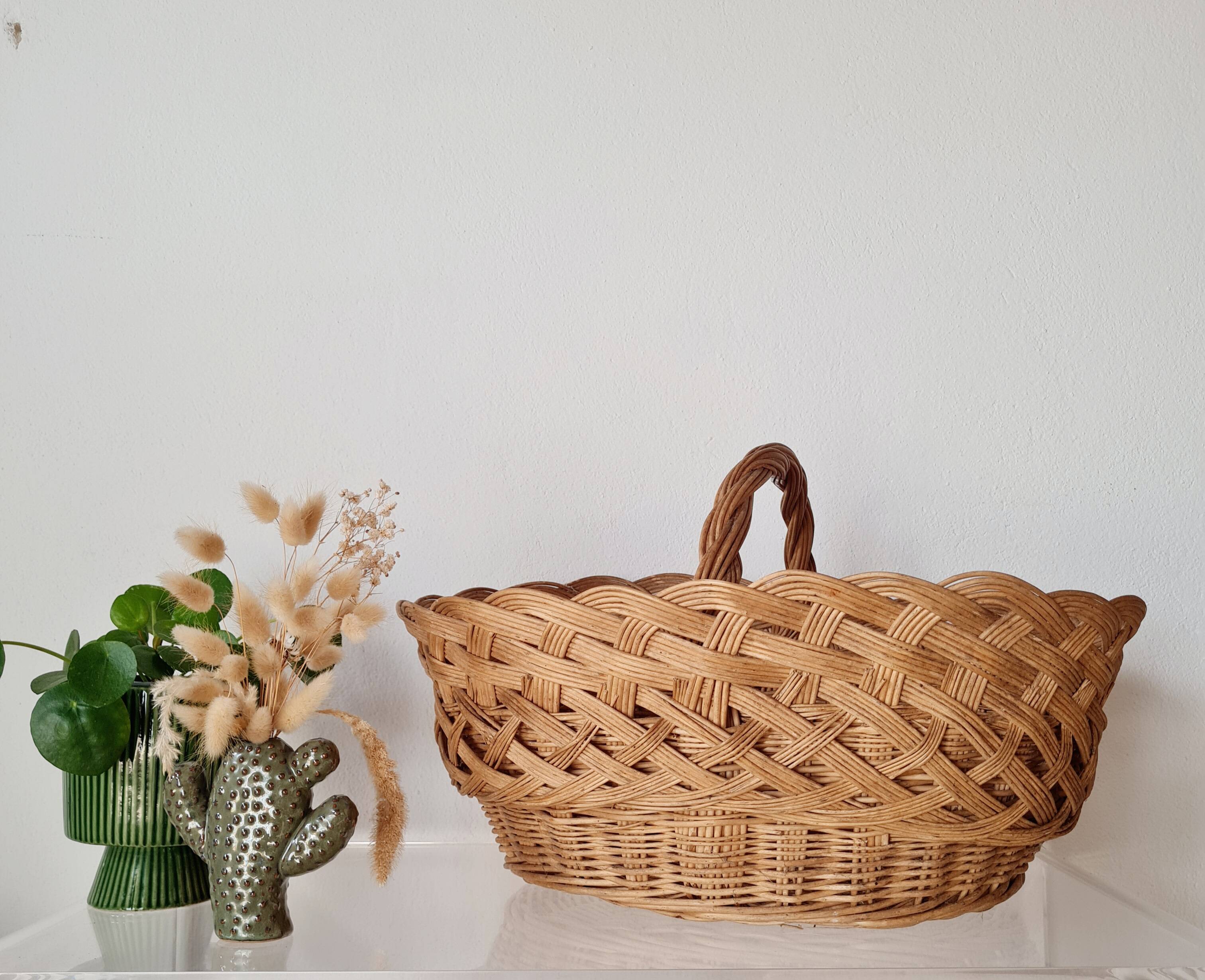 Vintage wicker basket – bohemian decorative storage