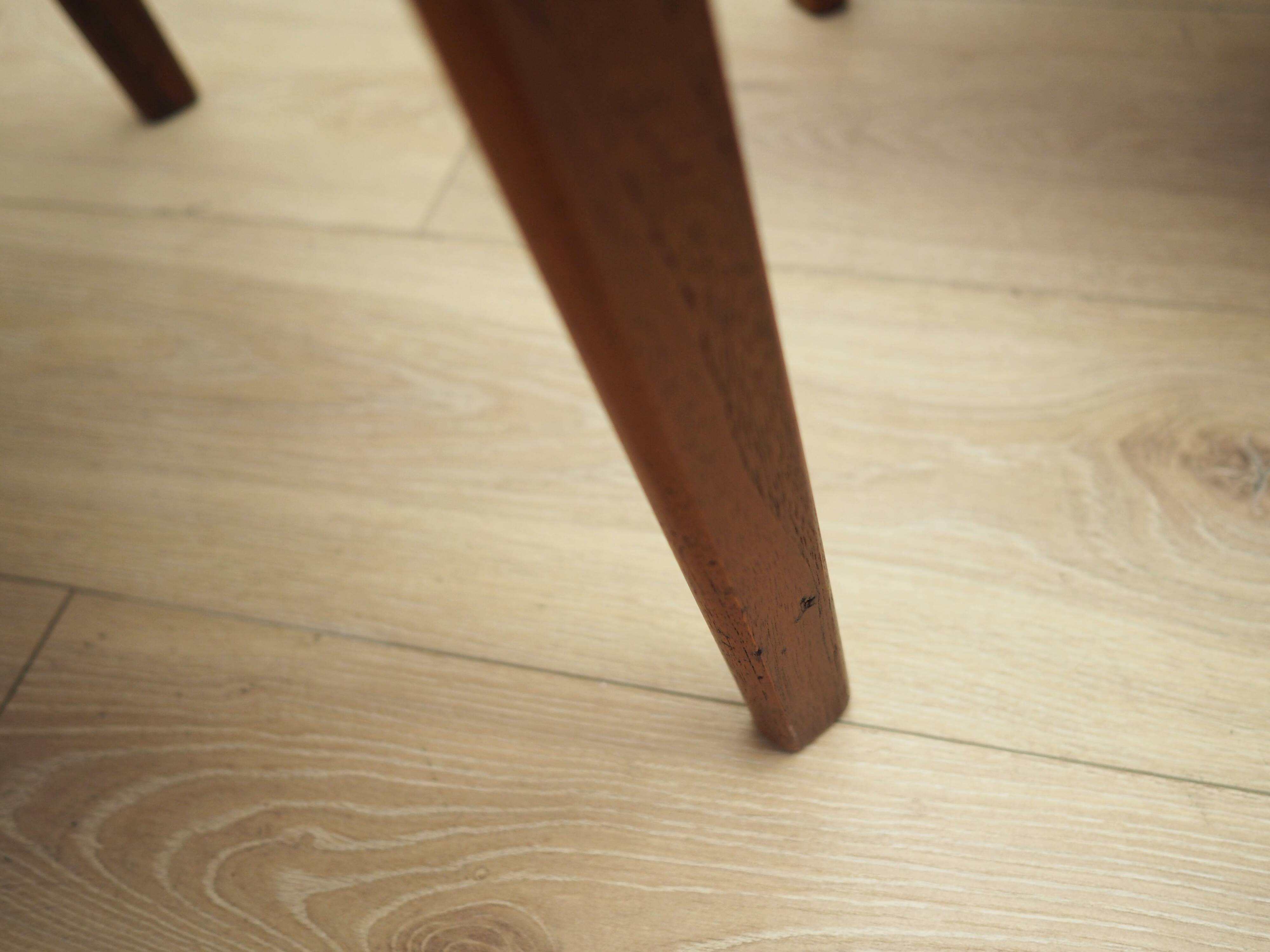 Ensemble de six chaises en teck, design danois, années 1970, fabrication : Nova