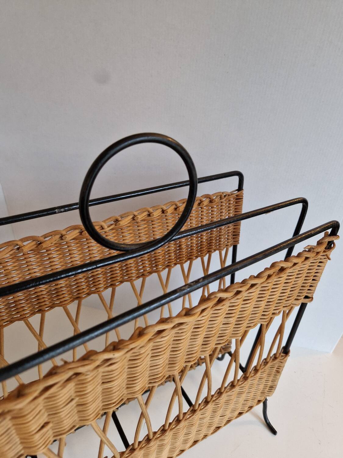 Rattan magazine holder Raoul Guys