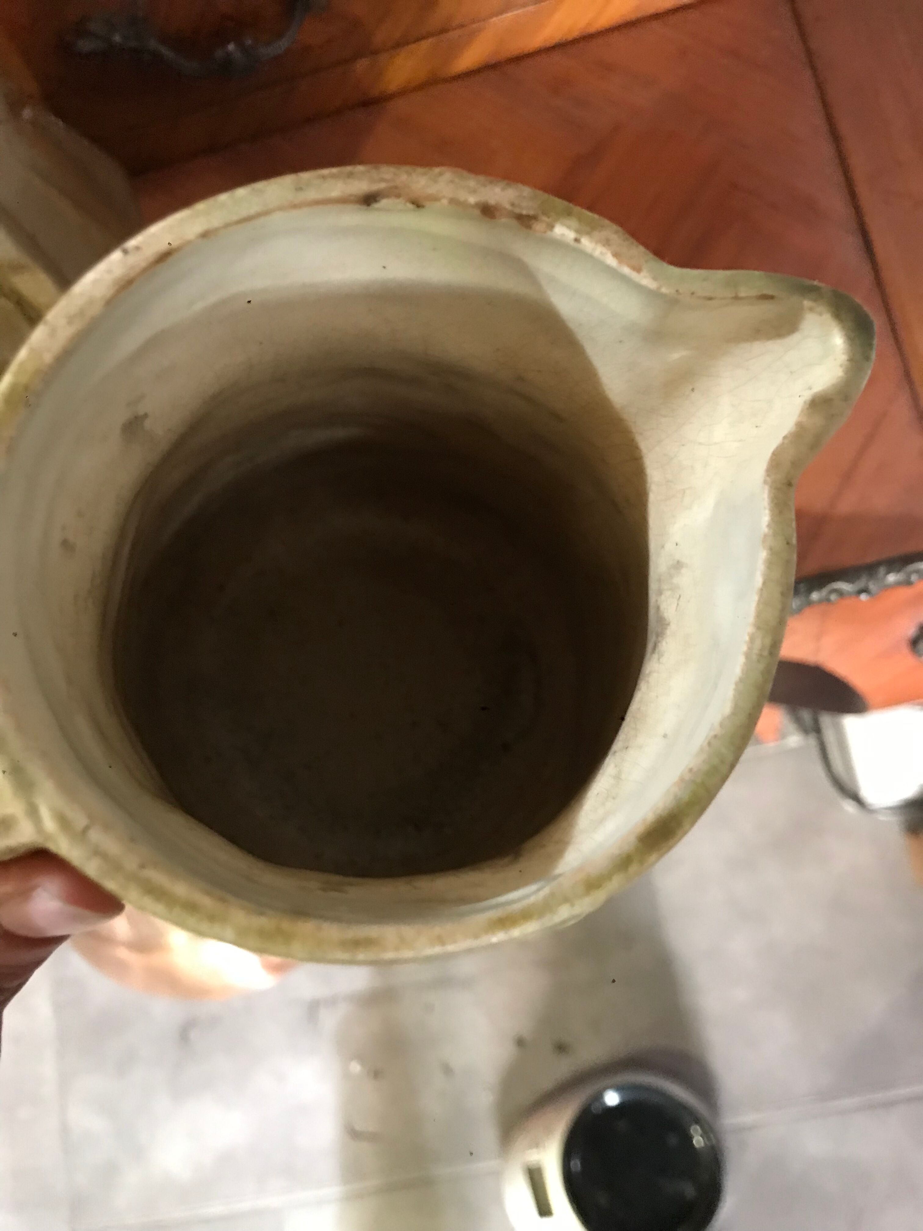 Old pitcher dabbling