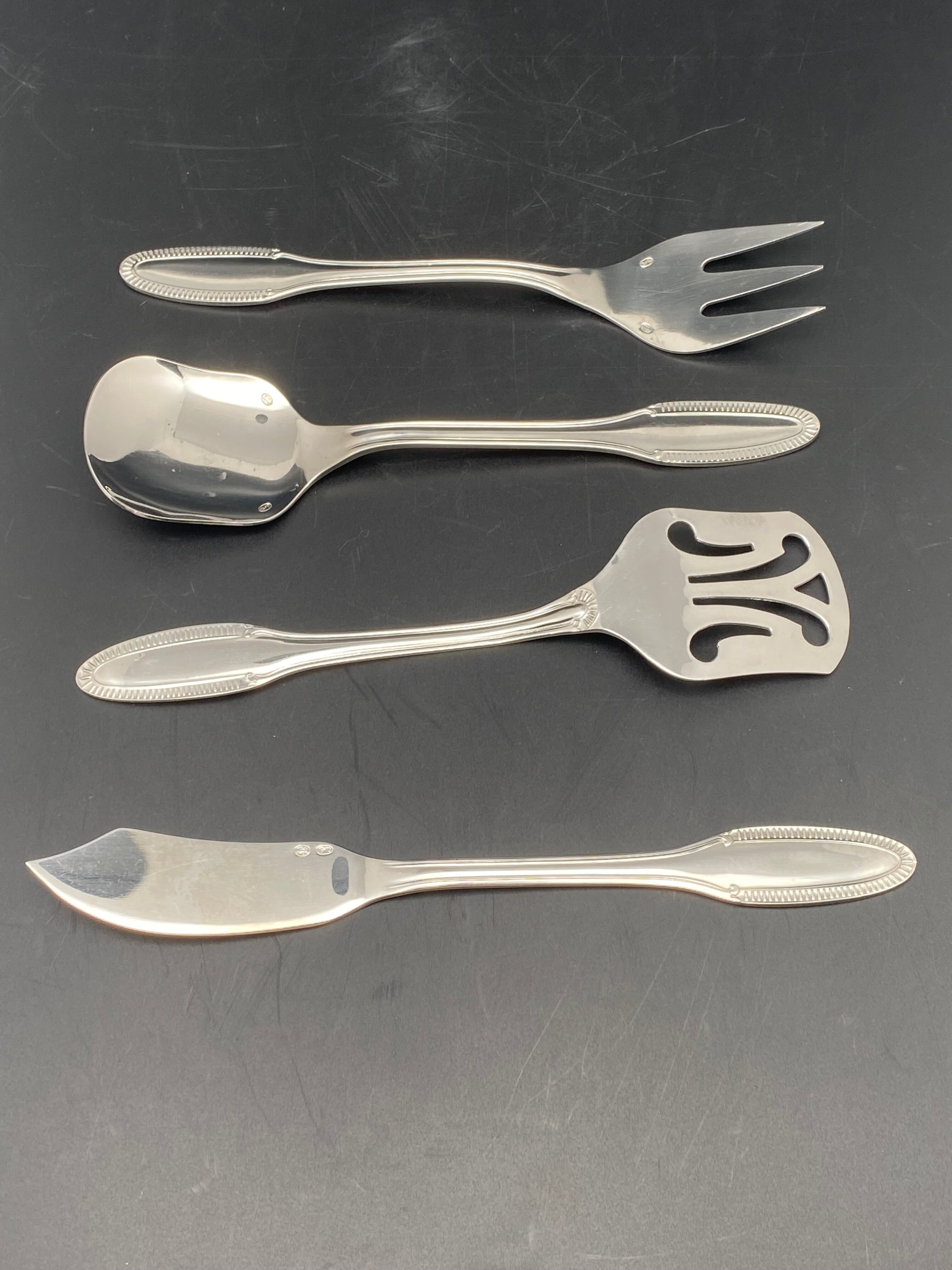 Cheese cutlery box