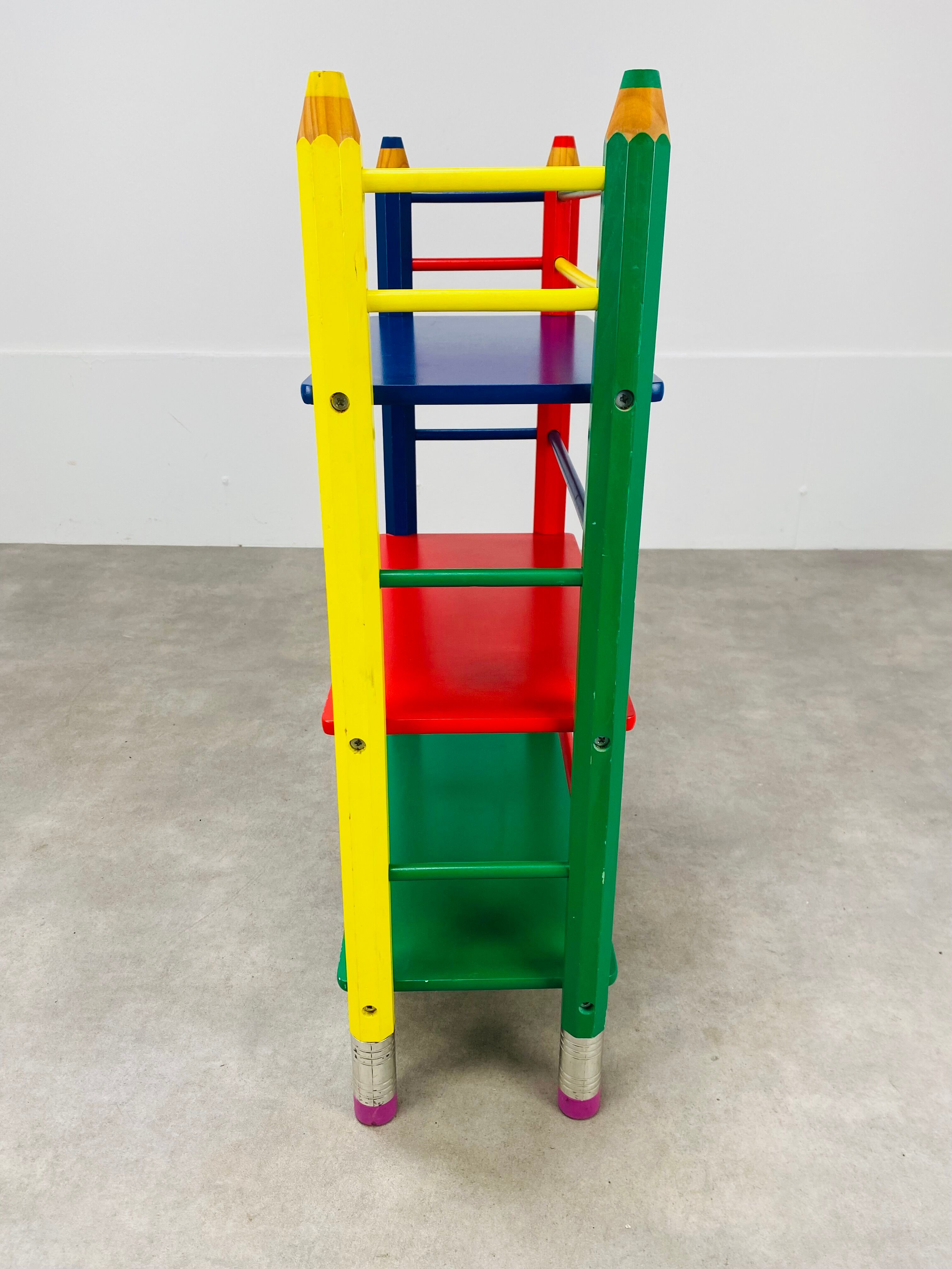 Pierre Sala pencil shelf for children