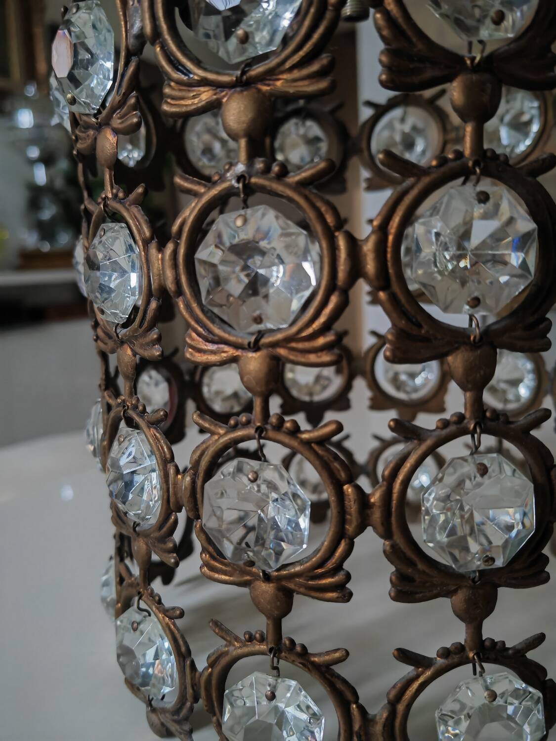 Hanging lantern light