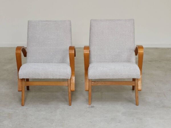 Paire de fauteuils par Frantisek Jirak pour Tatra  retapissée en tissu bouclette, 1960