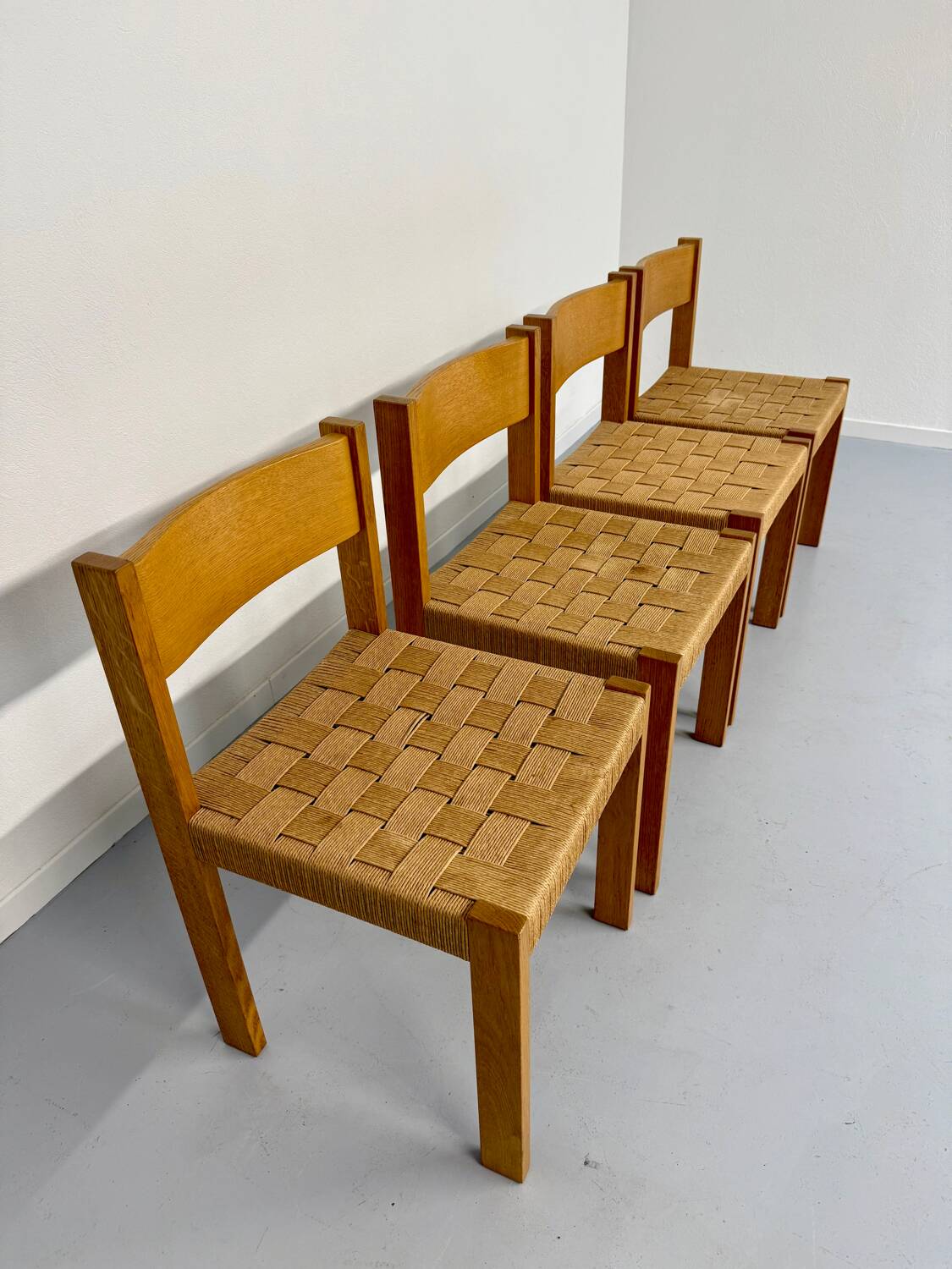 4 chaises bois et corde design Robert et Trix Haussmann  Dietiker vintage