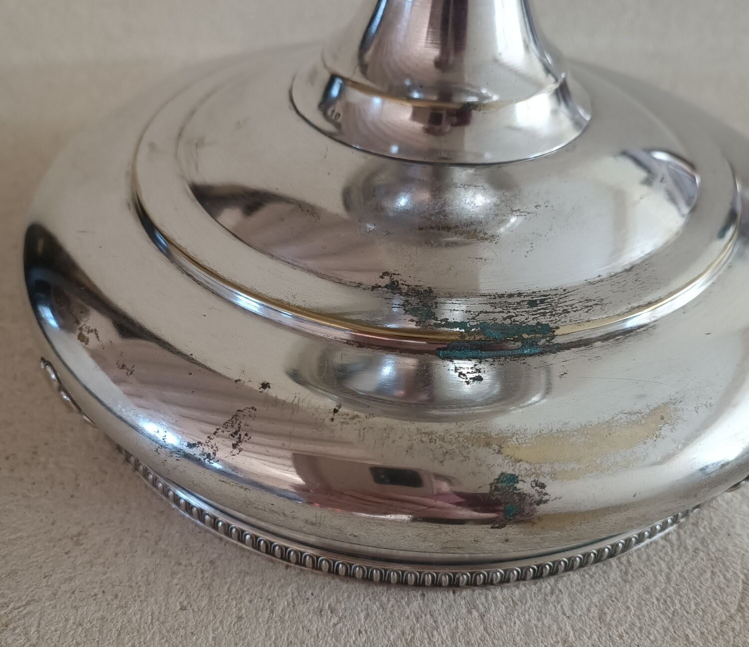 Silver metal stand cup