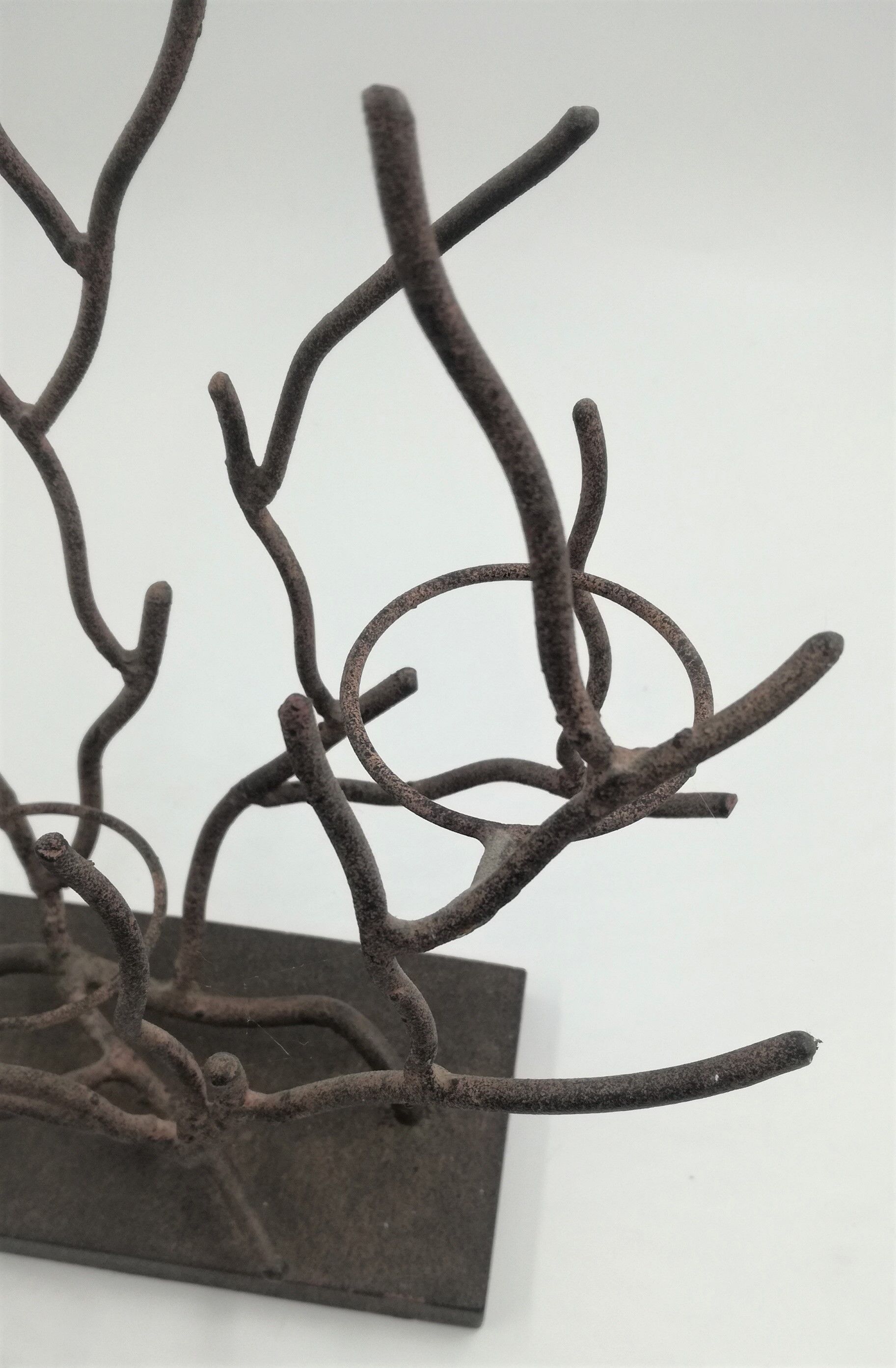 Coral-shaped metal candlestick