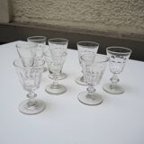 8 anciens verres à pied en cristal de style Caton