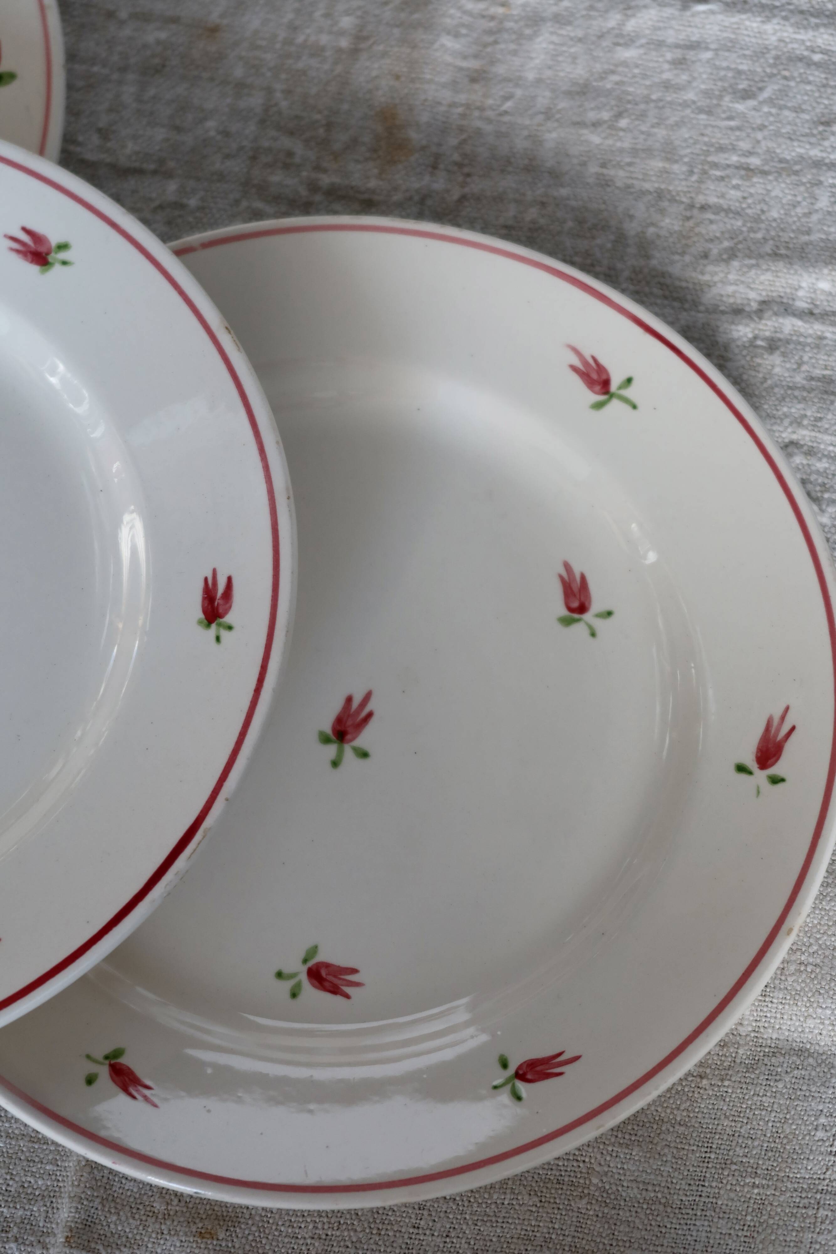 4 vintage earthenware dessert plates - Small floral pattern