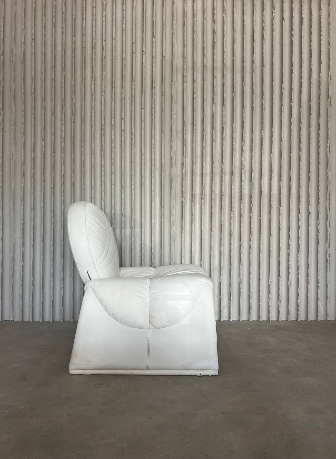 Fauteuil "Calypso" par Vittorio Introini pour Saporiti
