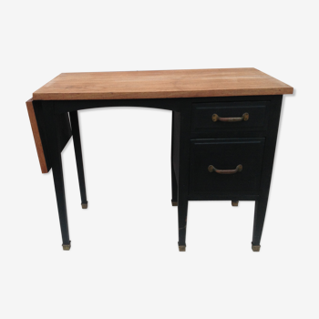 The 1950s wooden desk