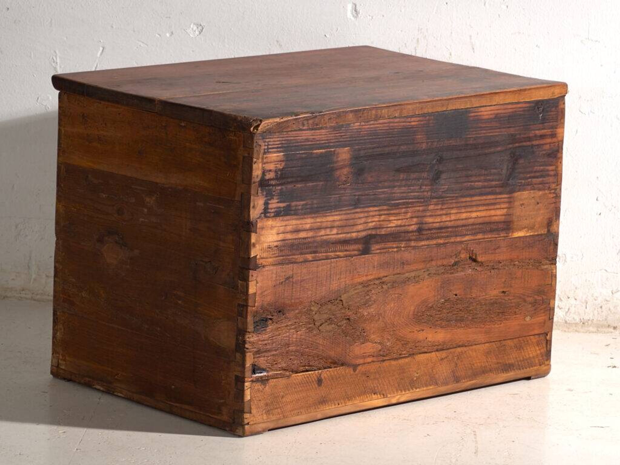 Antique Chinese chest with painted flowers in elm – China, circa 1900