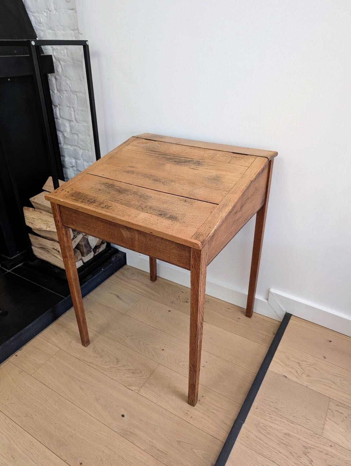 Adult desk desk