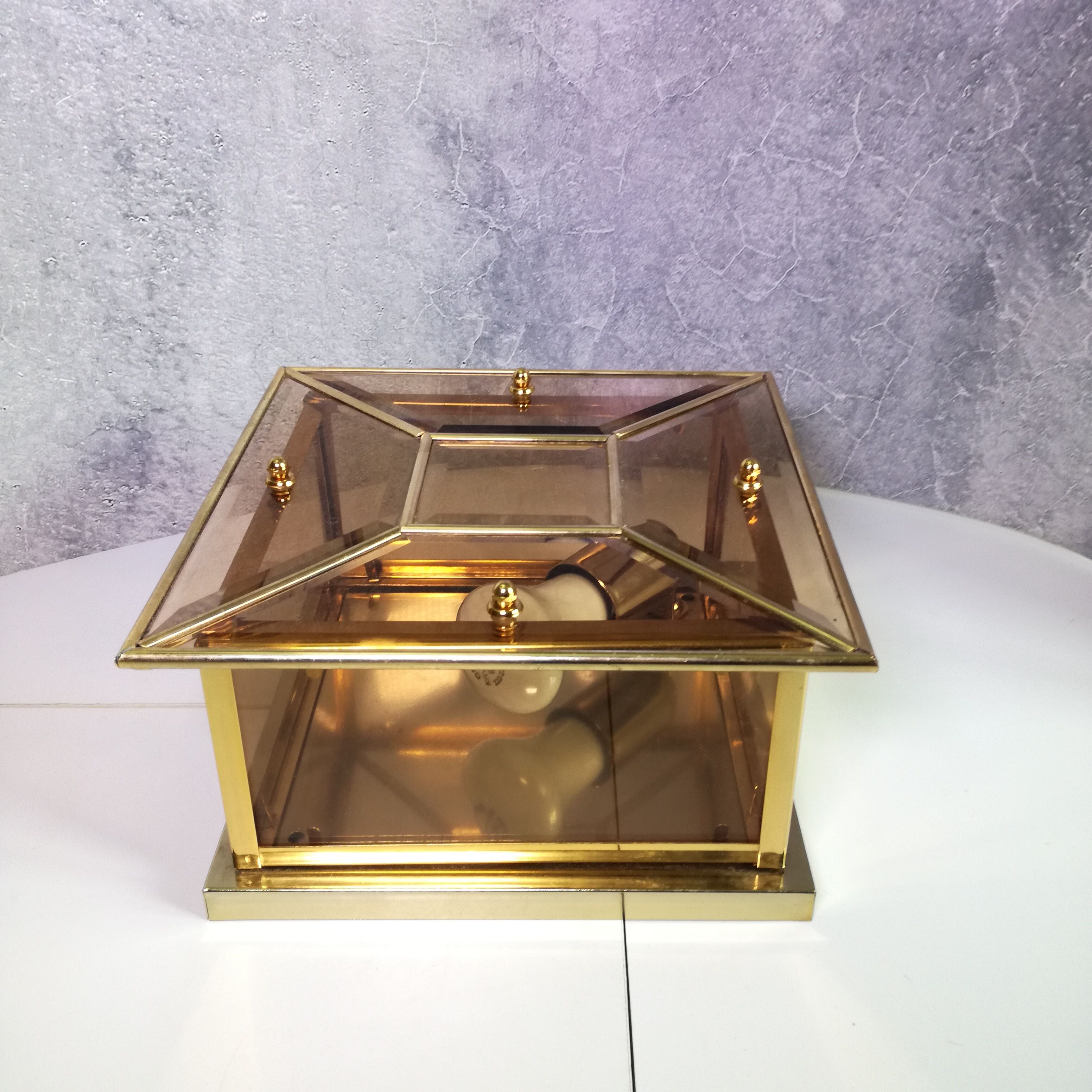Plafonnier ou applique carré en laiton, en verre biseauté et teinté 1970