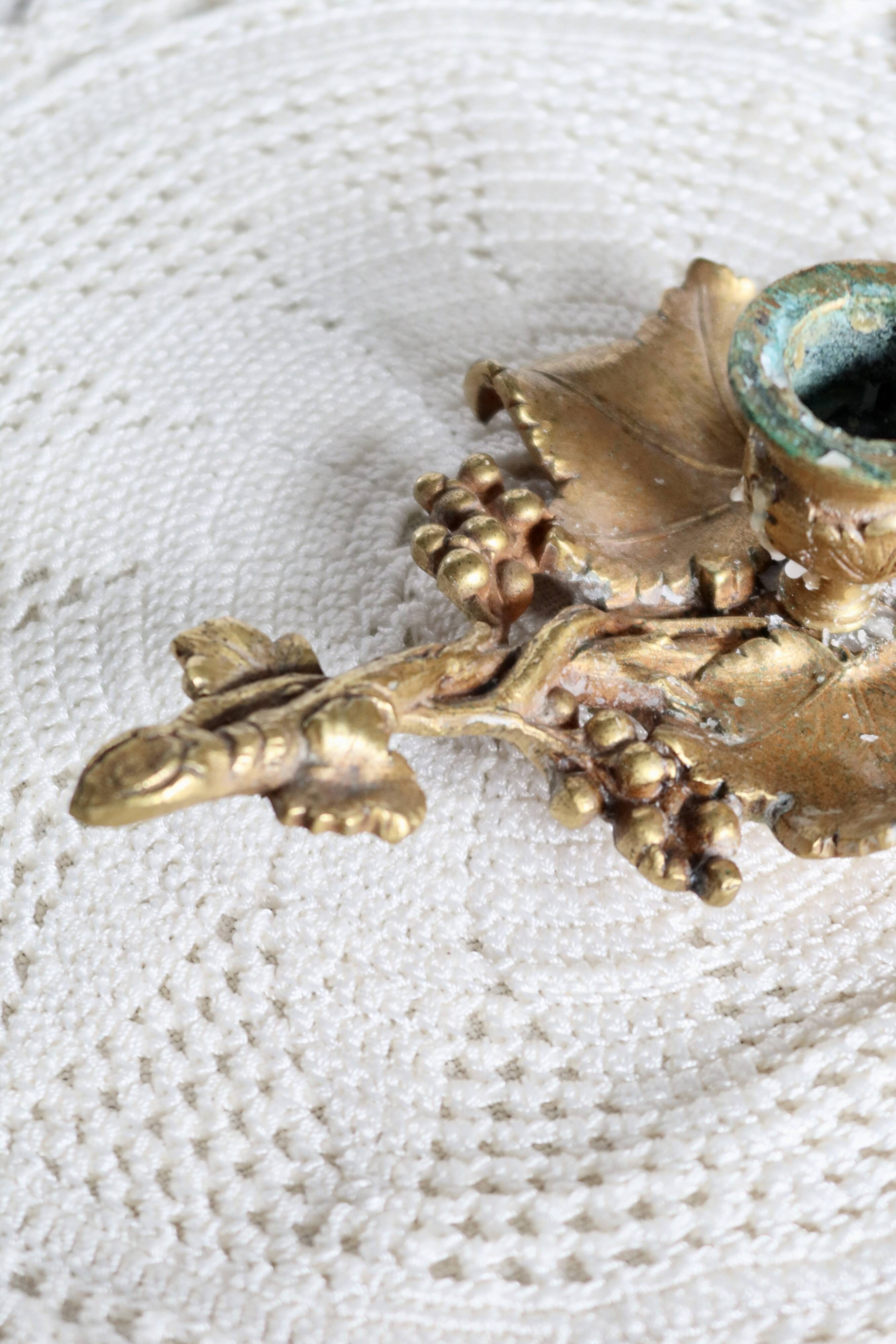 Vintage brass cellar rat – Vine leaf and grape cluster decor