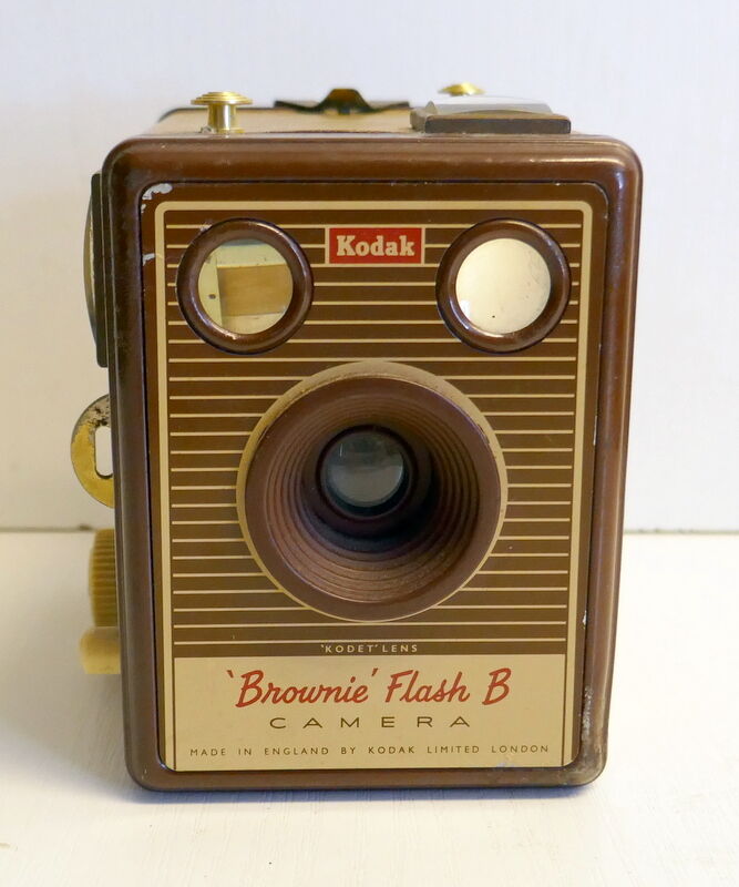 Kodak Brownie Flash B brown camera