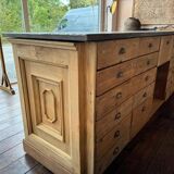 Large Pharmacy Counter