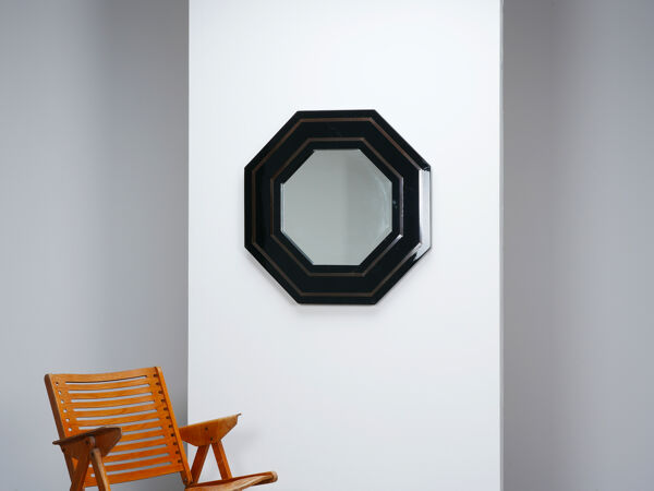Miroir Jean-Claude Mahey en laque et laiton, circa 1970