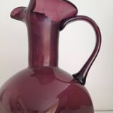 Carafe d'Empoli en verre soufflé violet
